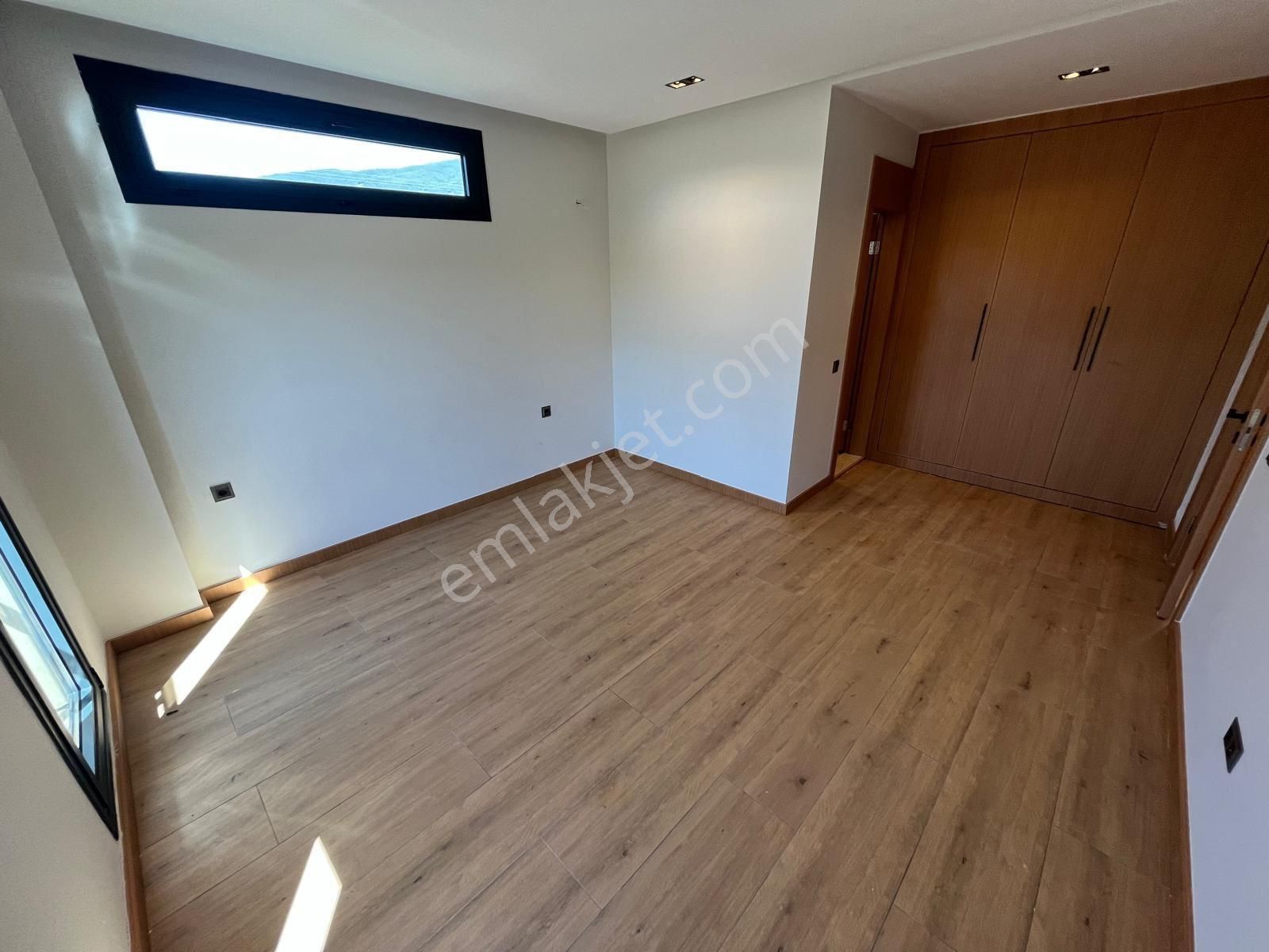 Güre Ramada Otel Bölgesinde 4+1 Tam Müstakil Havuzlu Muhteşem Villa - Görsel 19