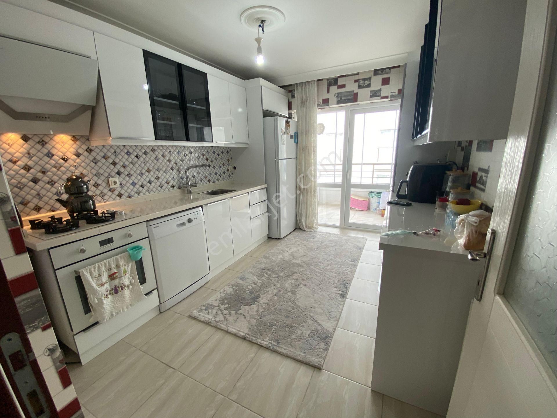 Yükseltepe Mahallesi Ara Kat Full Yapılı Masrafsız 3+1 Satılık Daire
