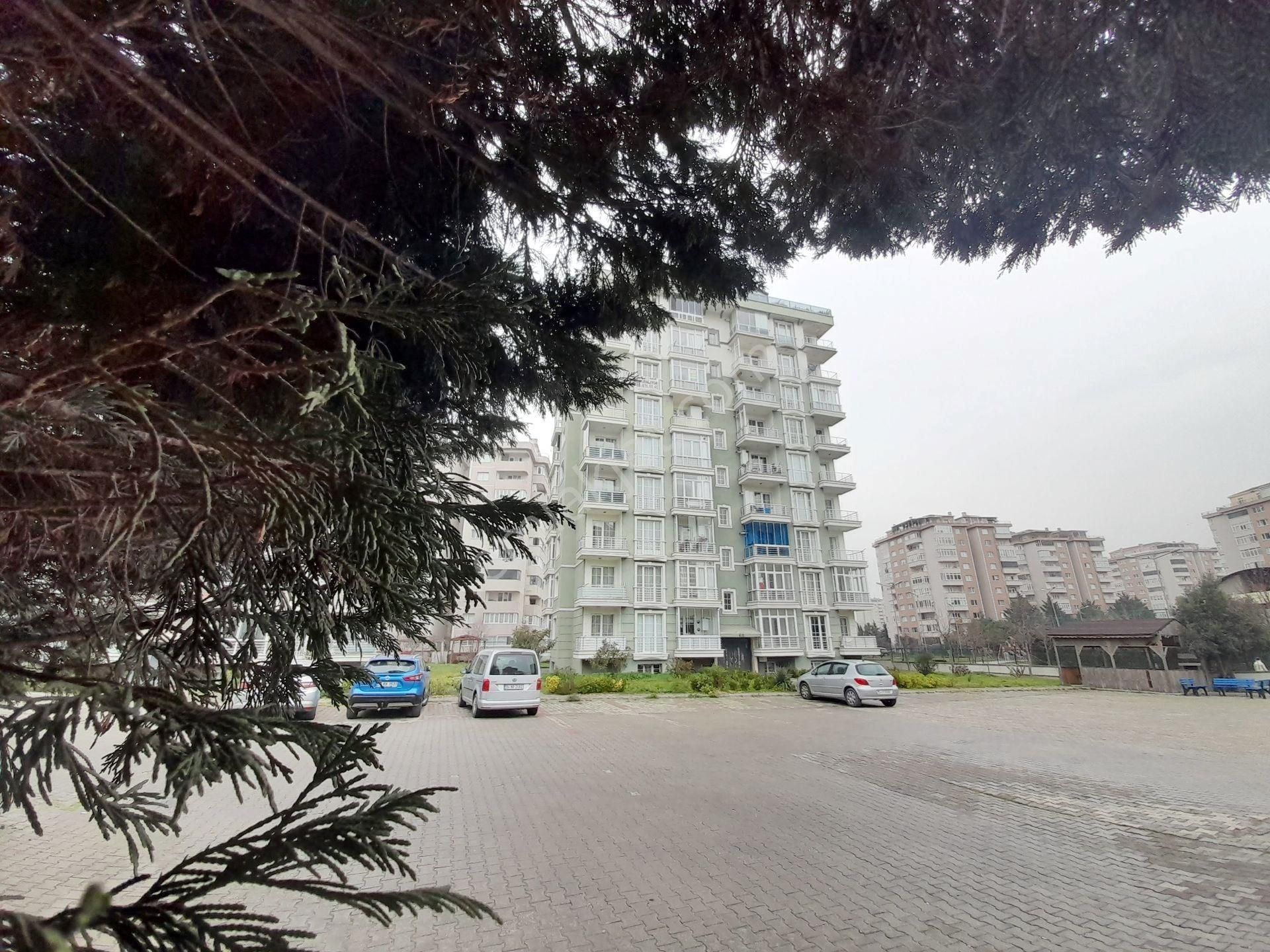 Beylikdüzü Marmara Mahallesinde Site İçinde Kiralık 3+1 125 M2 Daire