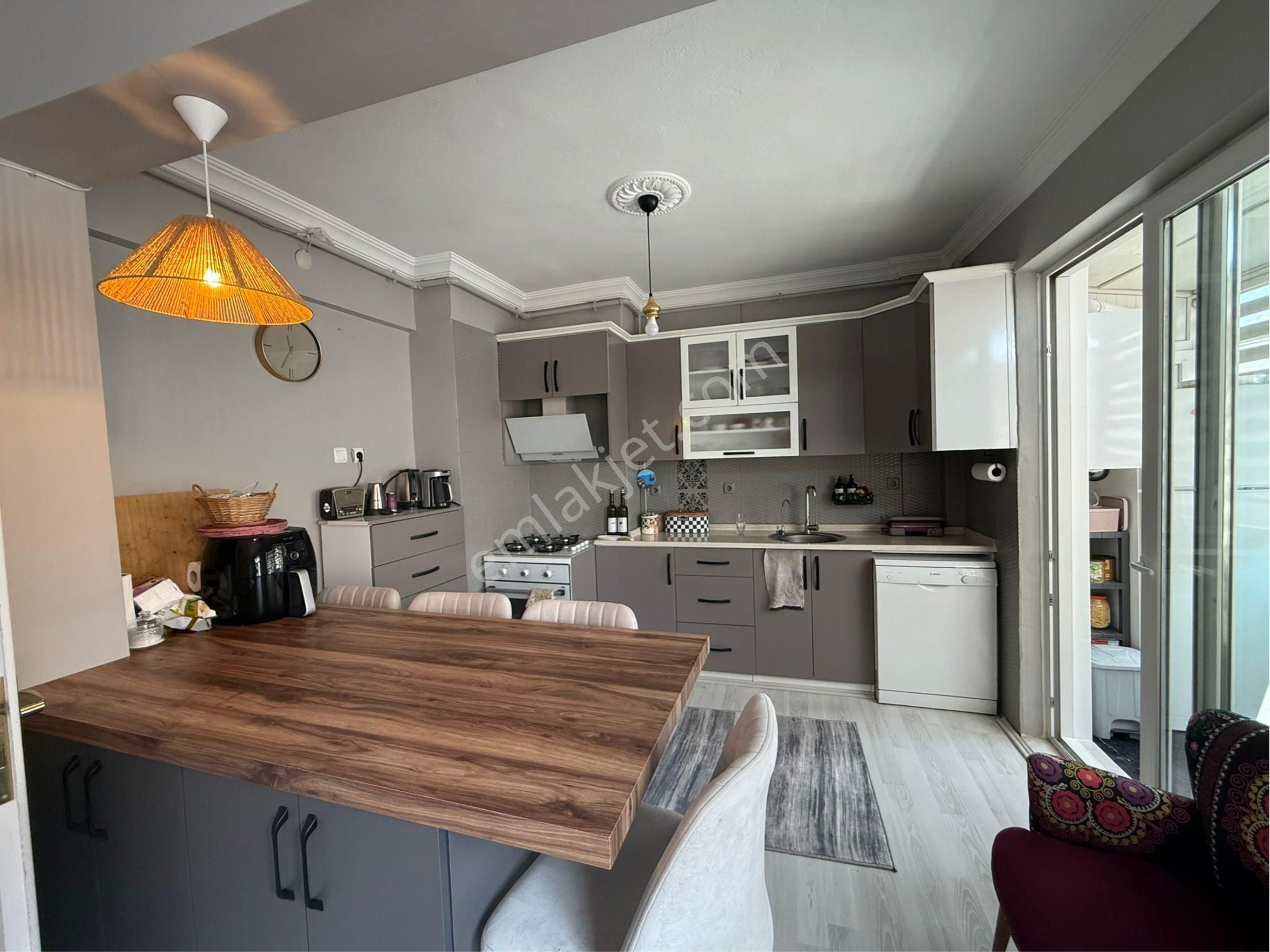 Rota’dan Satılık Yarenler Full Tadilatlı 3+1 Daire