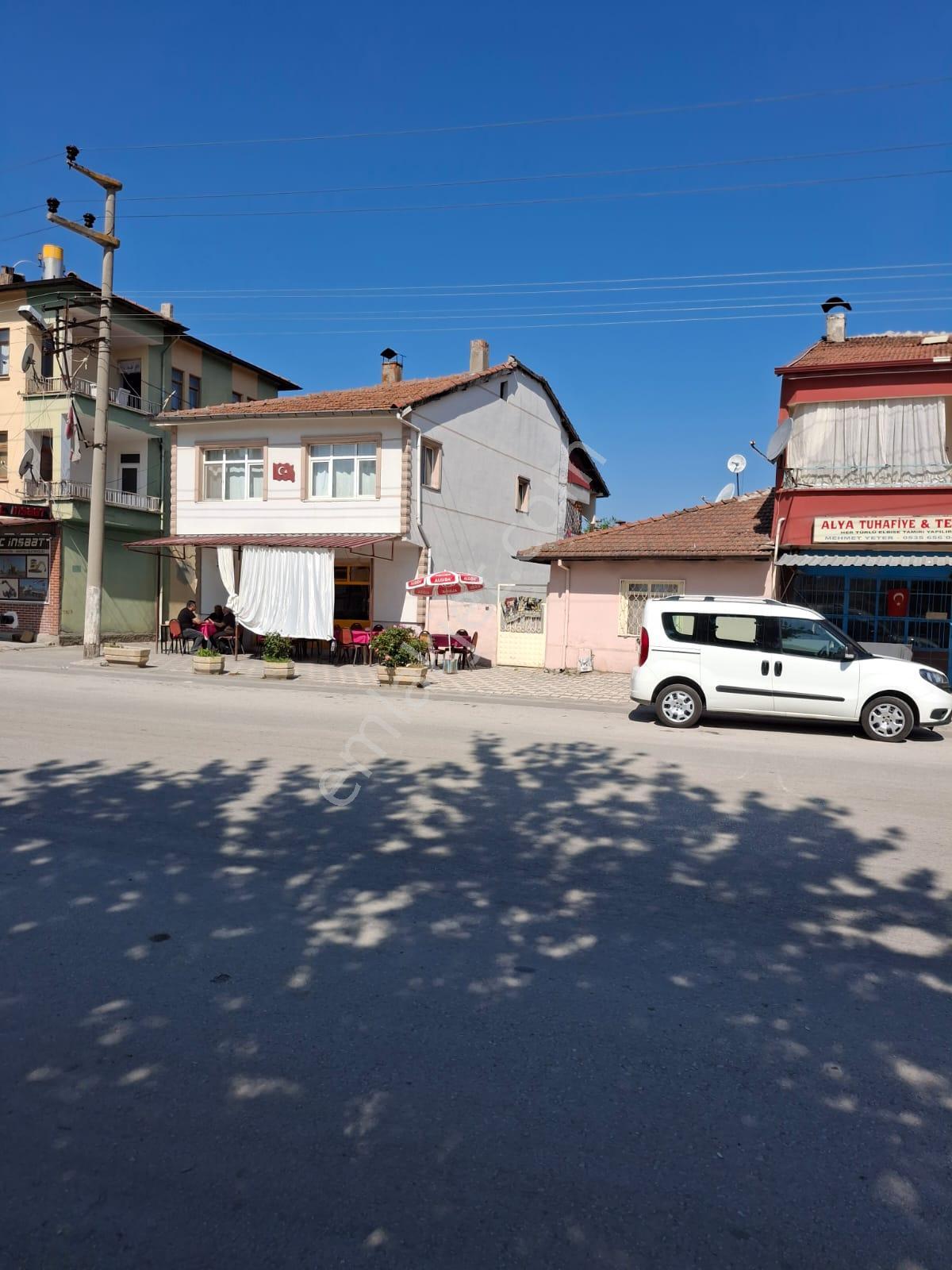 Satılık Altında 2 İşyeri Olan 2katlı Ev Anas Emlak Tan - Görsel 24