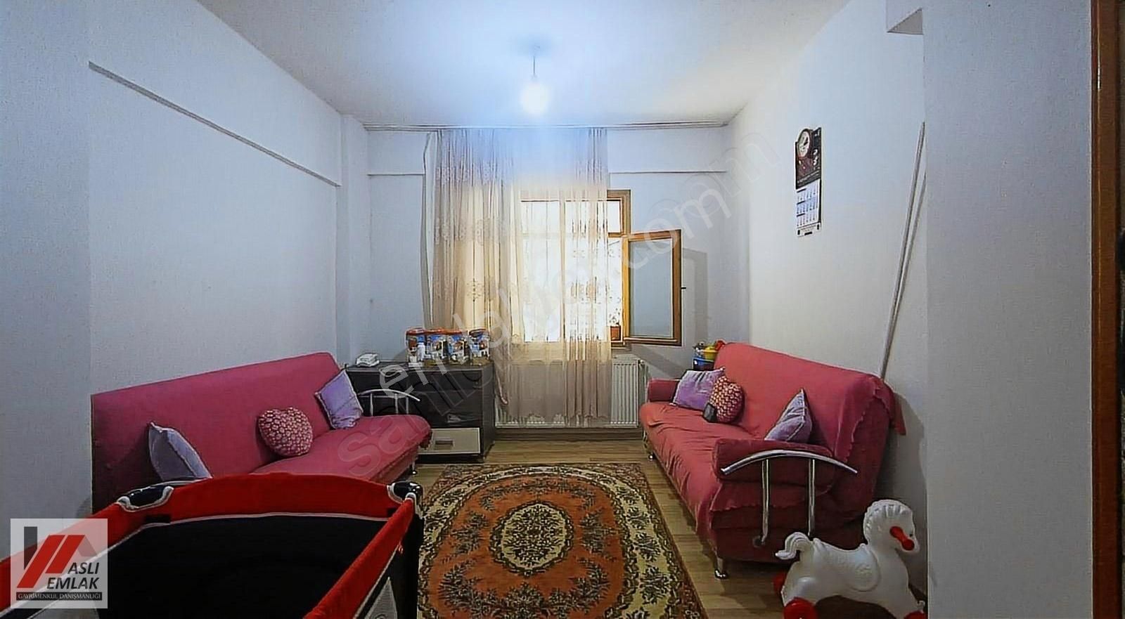 Aslı Emlak Tan Z.han.mah.1+1 Balkonlu Yüksek Giriş Daire
