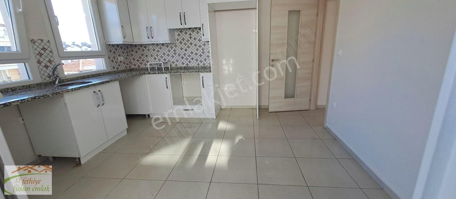 Füsun Emlak'tan 4+1 Ayrı Mutfak Çatı Dubleks 150 M2 Daire
