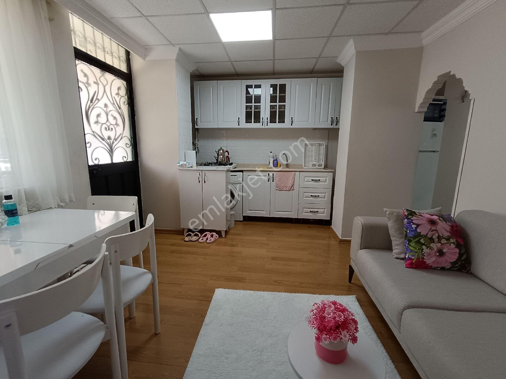 Pendik Çamçeşmede Satılık 2+1 Yüksek Giriş Daire