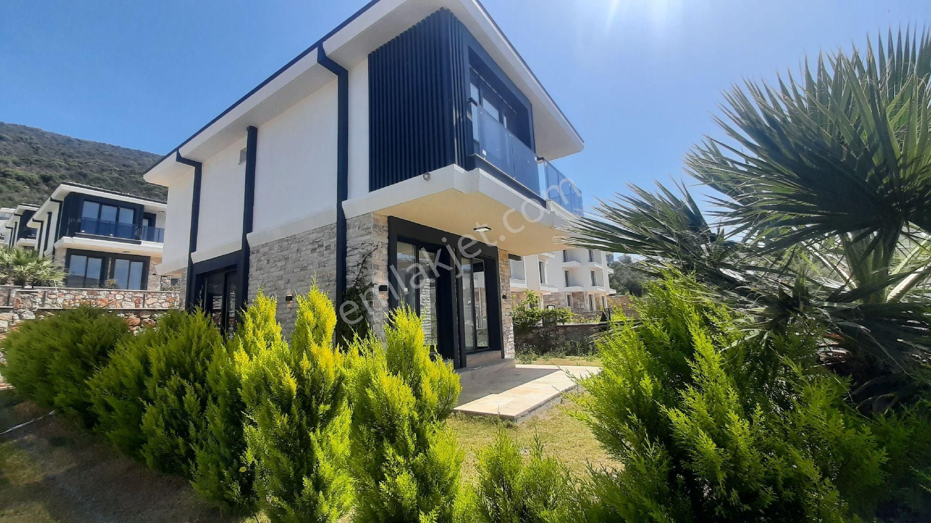 Didim Akbük'te 3+1 Sıfır Villa