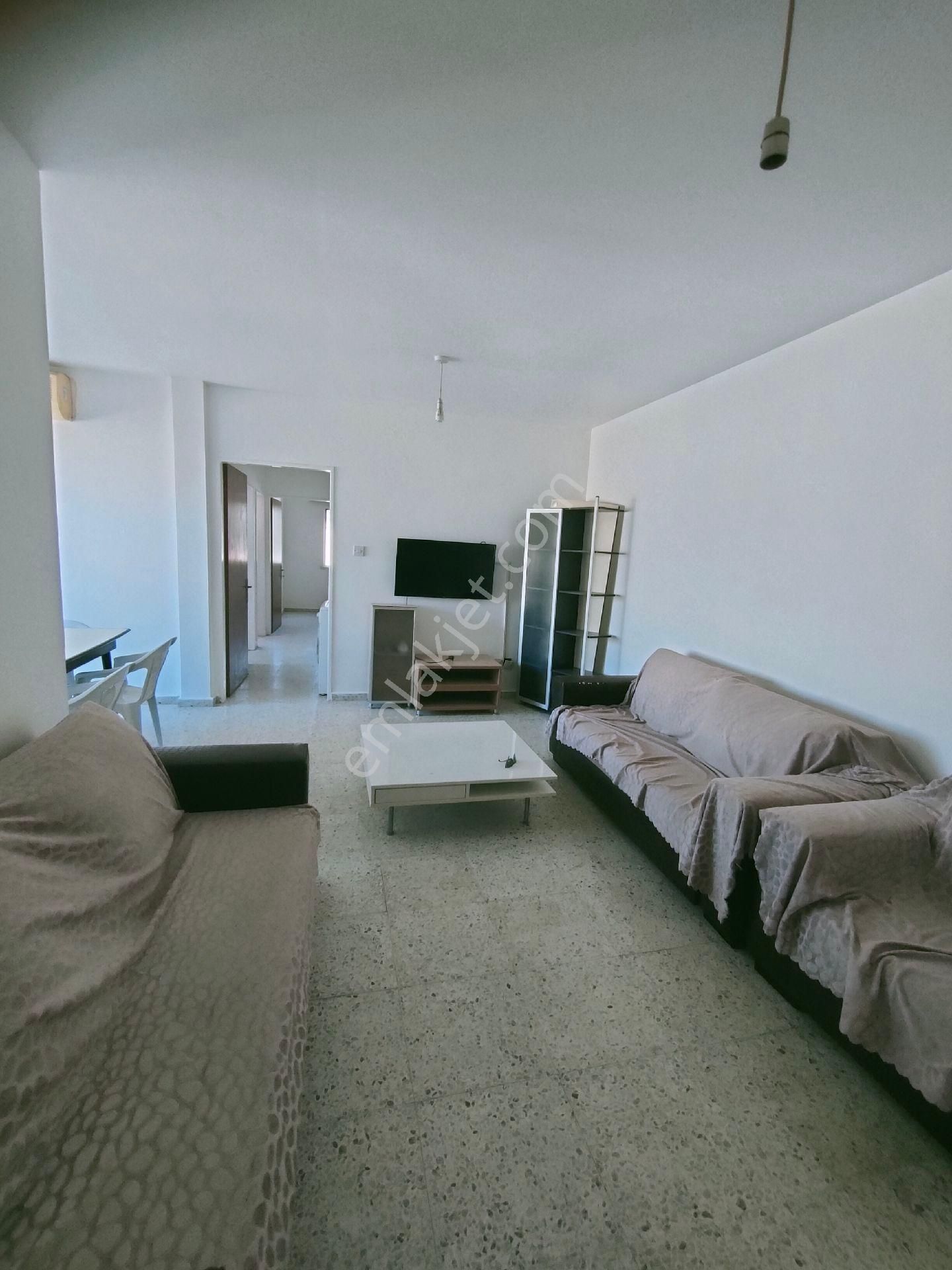 Kktc'magusada Kiralık 3+1 Ayrı Mutfak 150m2 Eşyalı Daire