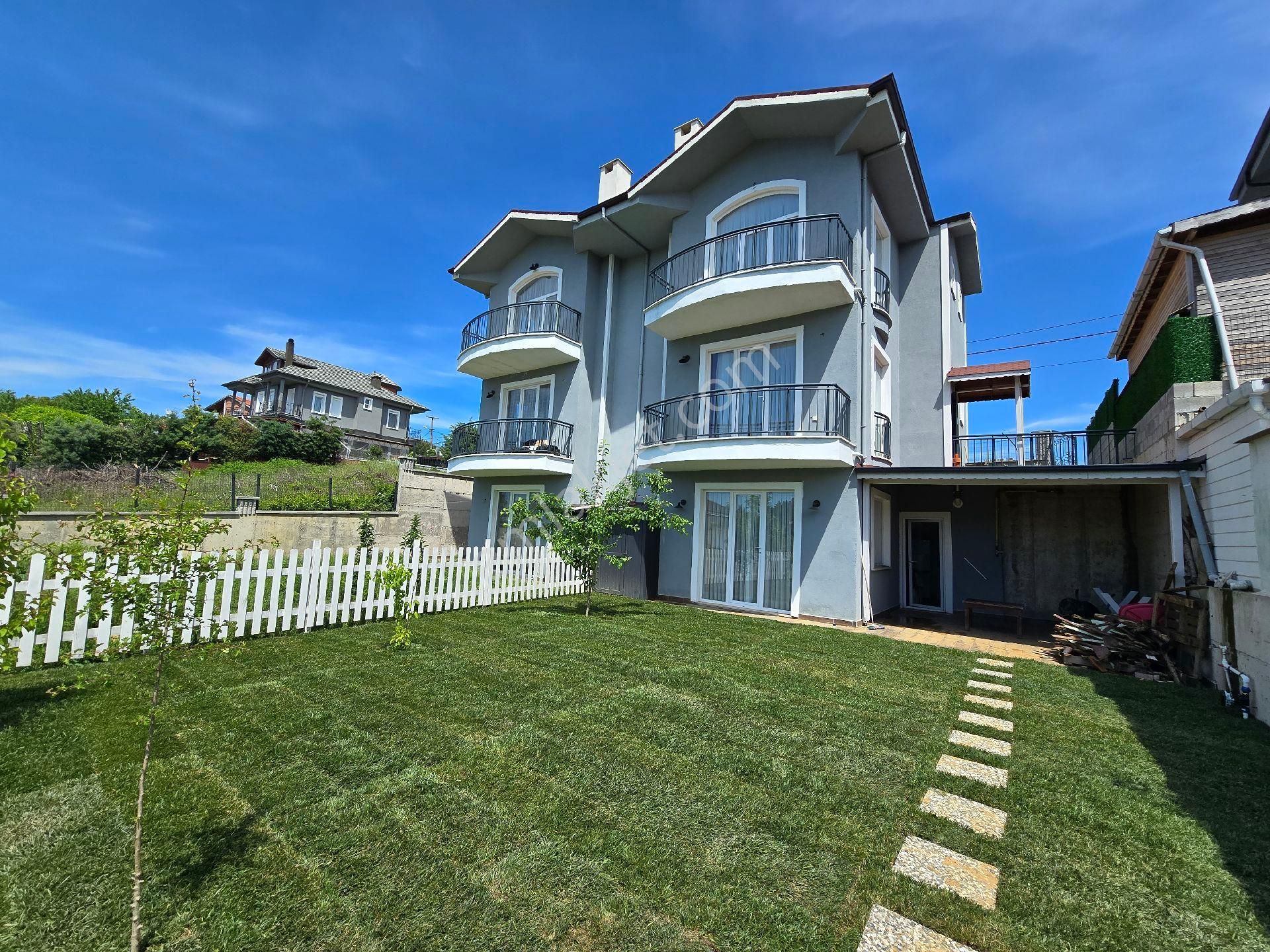 Remax Anka'dan Şile Çayırbaşı Mah. 5+1 Müstakil Satılık Villa