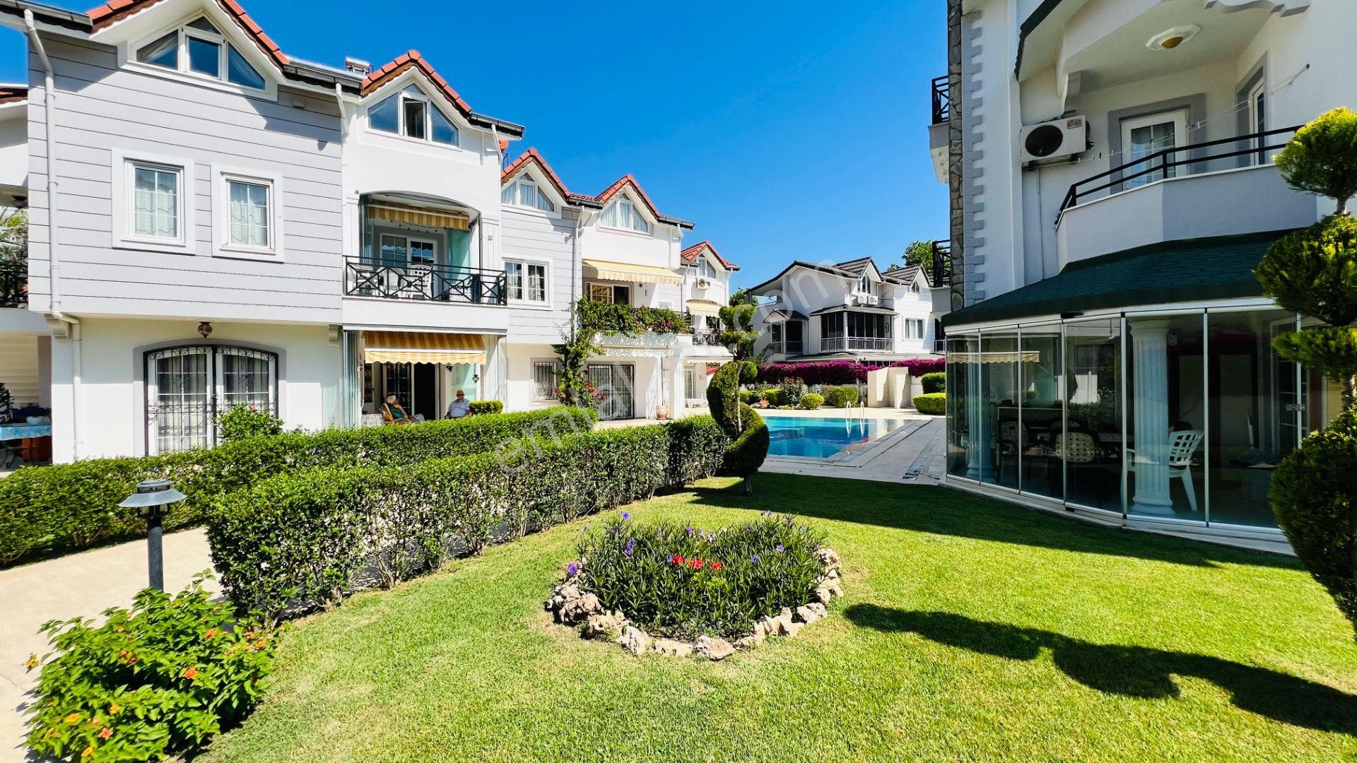 Kemer Merkezde Bakımlı Site İçerisinde Satılık Daire