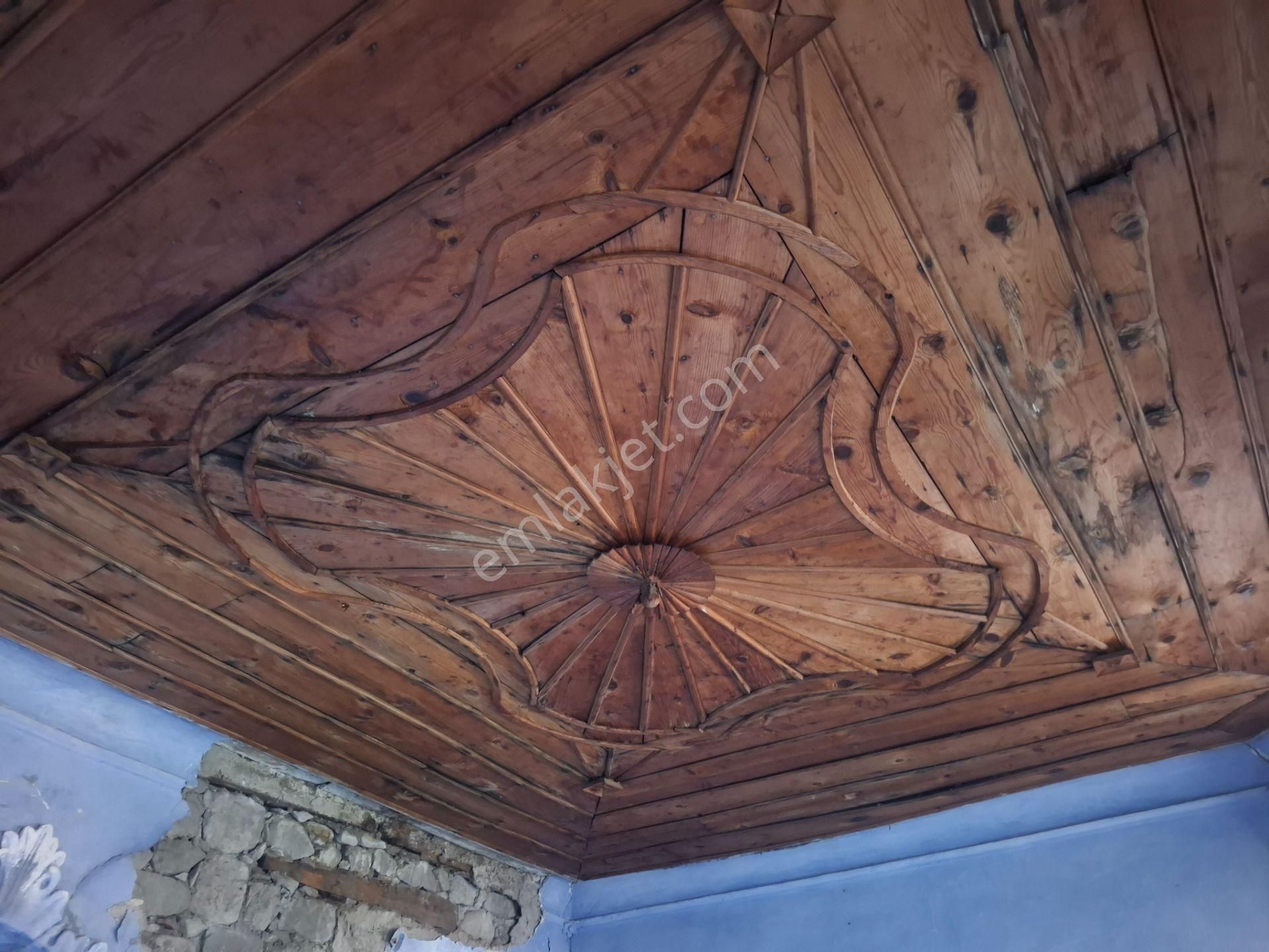 Bergama Selçuk Mah.225 Yıllık Tarihi Yapı(şapel)