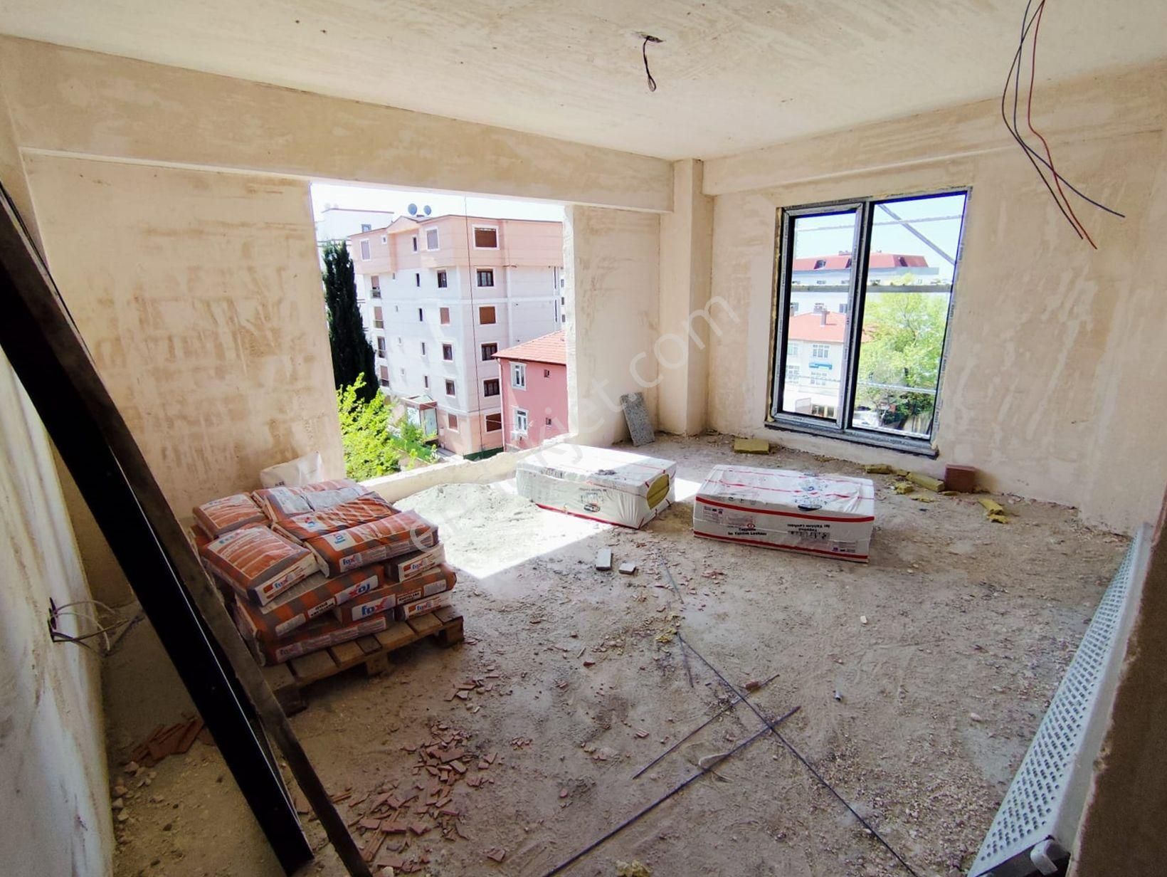 Mertcan Dan Çarşı Mah Güvenlikli Site İçi 2+1 Arakat - Balkonlu
