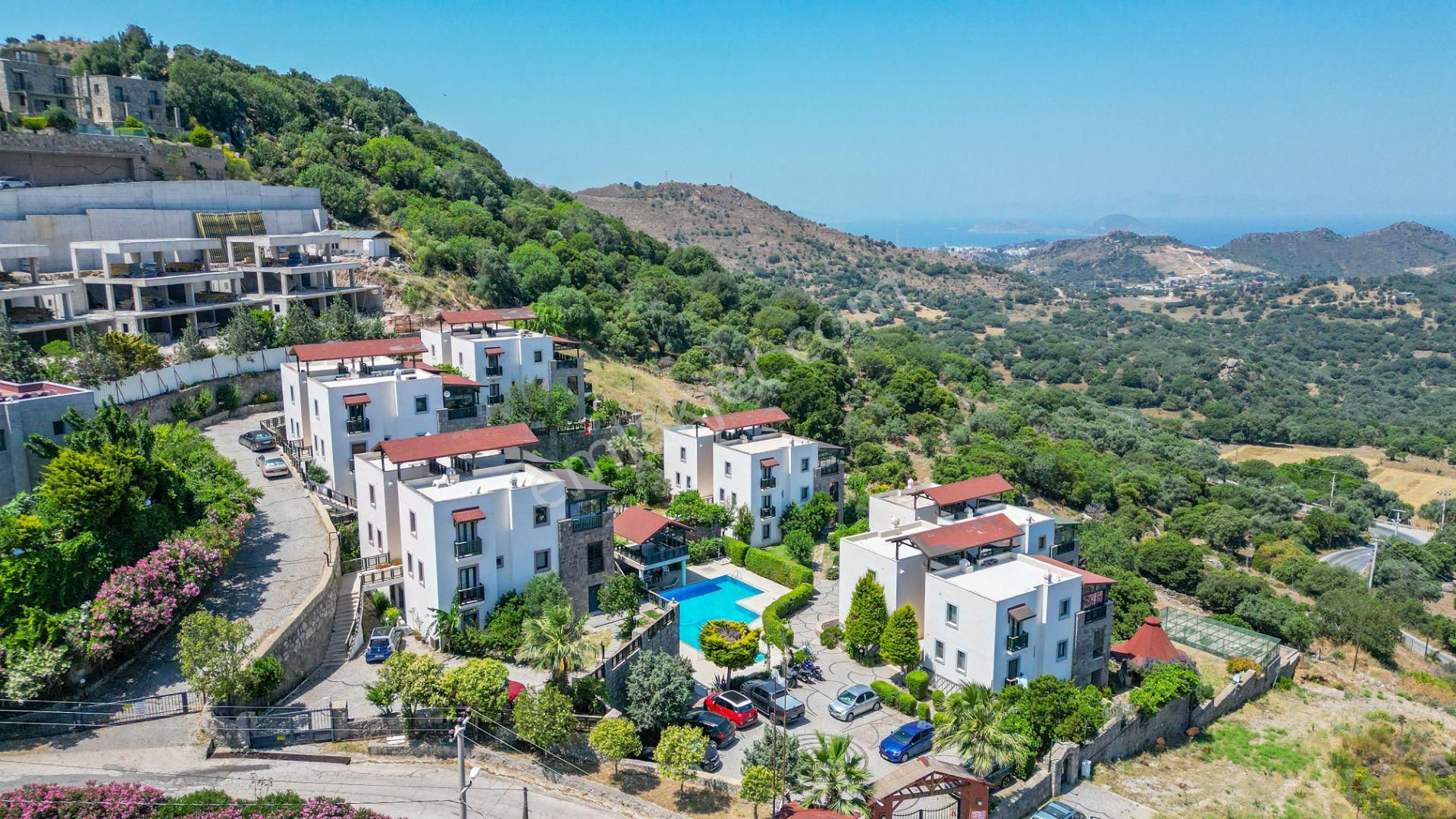 Bodrum İslamhanelerinde Deniz Manzaralı Ara Kat Satılık Daire