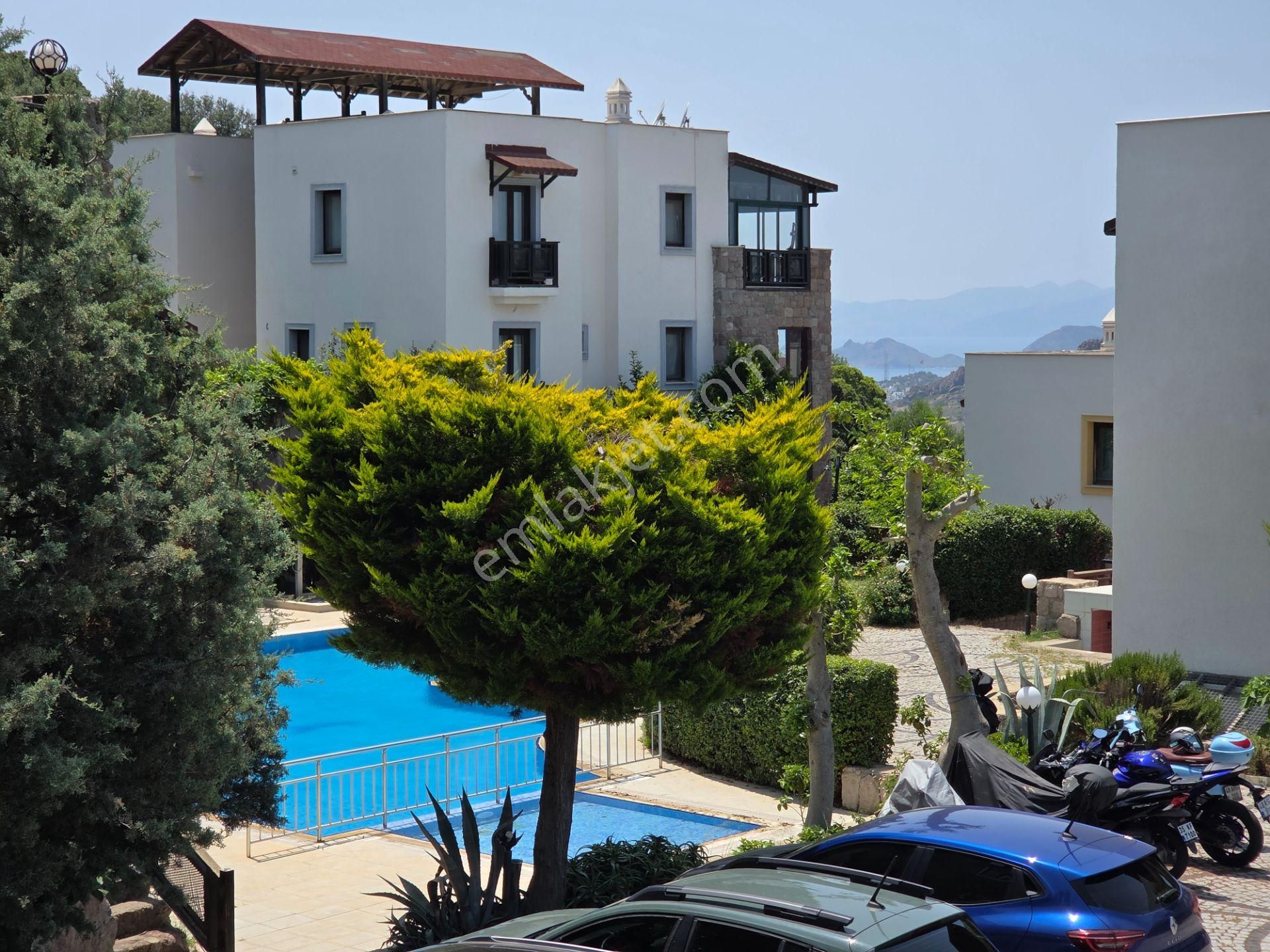 Bodrum İslamhanelerinde Deniz Manzaralı Ara Kat Satılık Daire