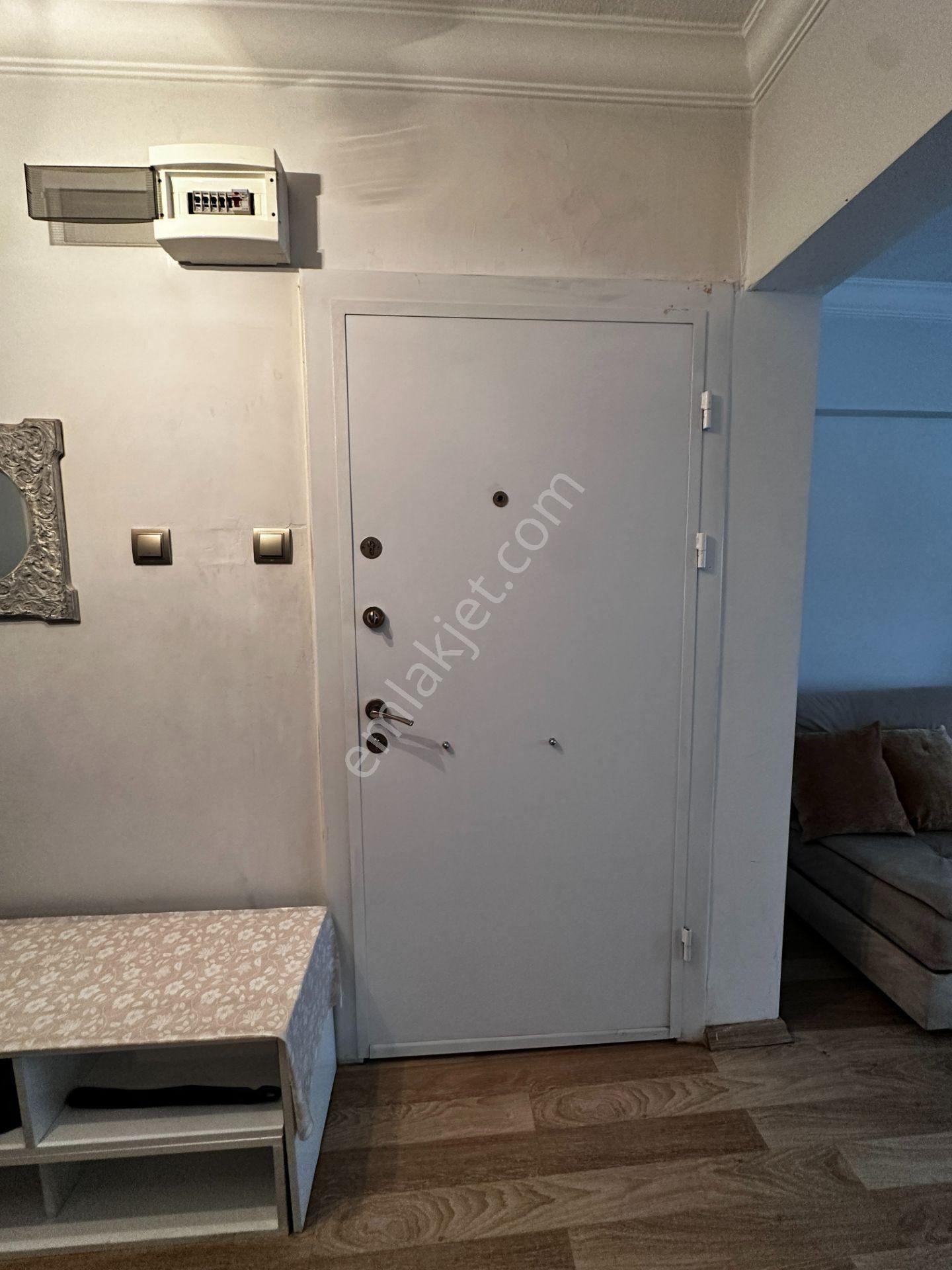 Marmaris Tepe Mahallesi – Tavuk Dünyası Mevkiinde Kiralık Eşyalı 3+1 Daire!