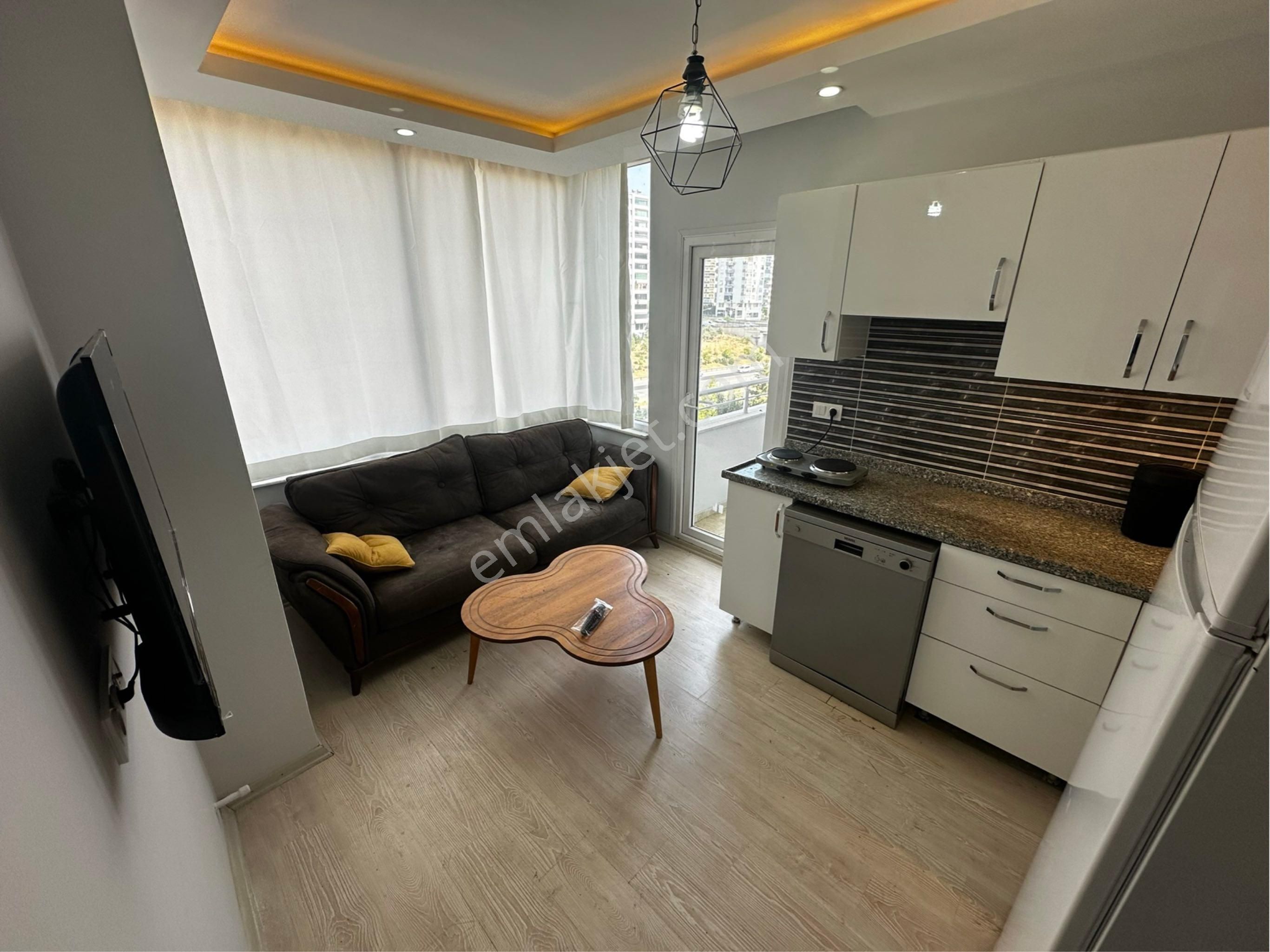 Fiyatı Düştü Mavi Bulvarda 5 Yaşında Full Eşyalı 1+1