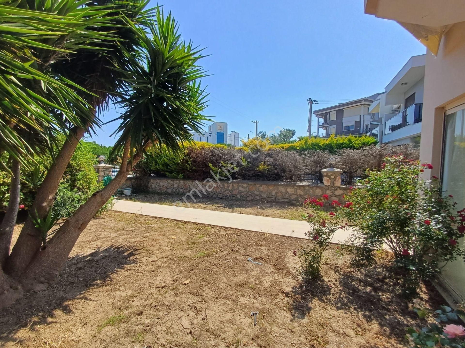 Boyalık Beachotel Karşısı Denize Plaja 250 M Yürüme 3+1 Villa - Görsel 14