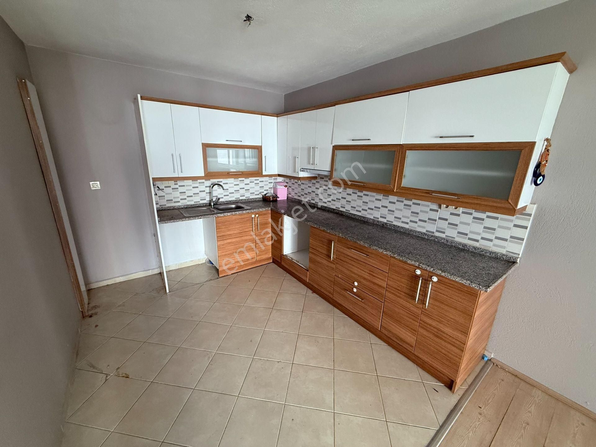Merkezde Satılık Arakat Sahile Yürüme Mesafesinde 2+1 Daire