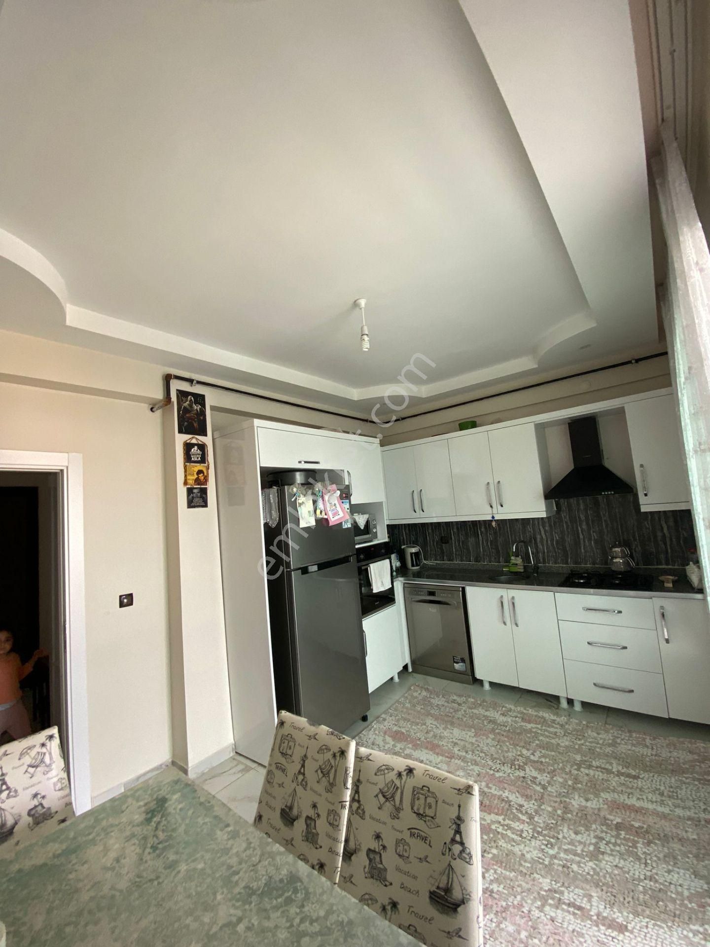 Incom Lıne Gayrimenkulden Bağcılar Gökkuşağı Villaları Yanı 2+1 Daire