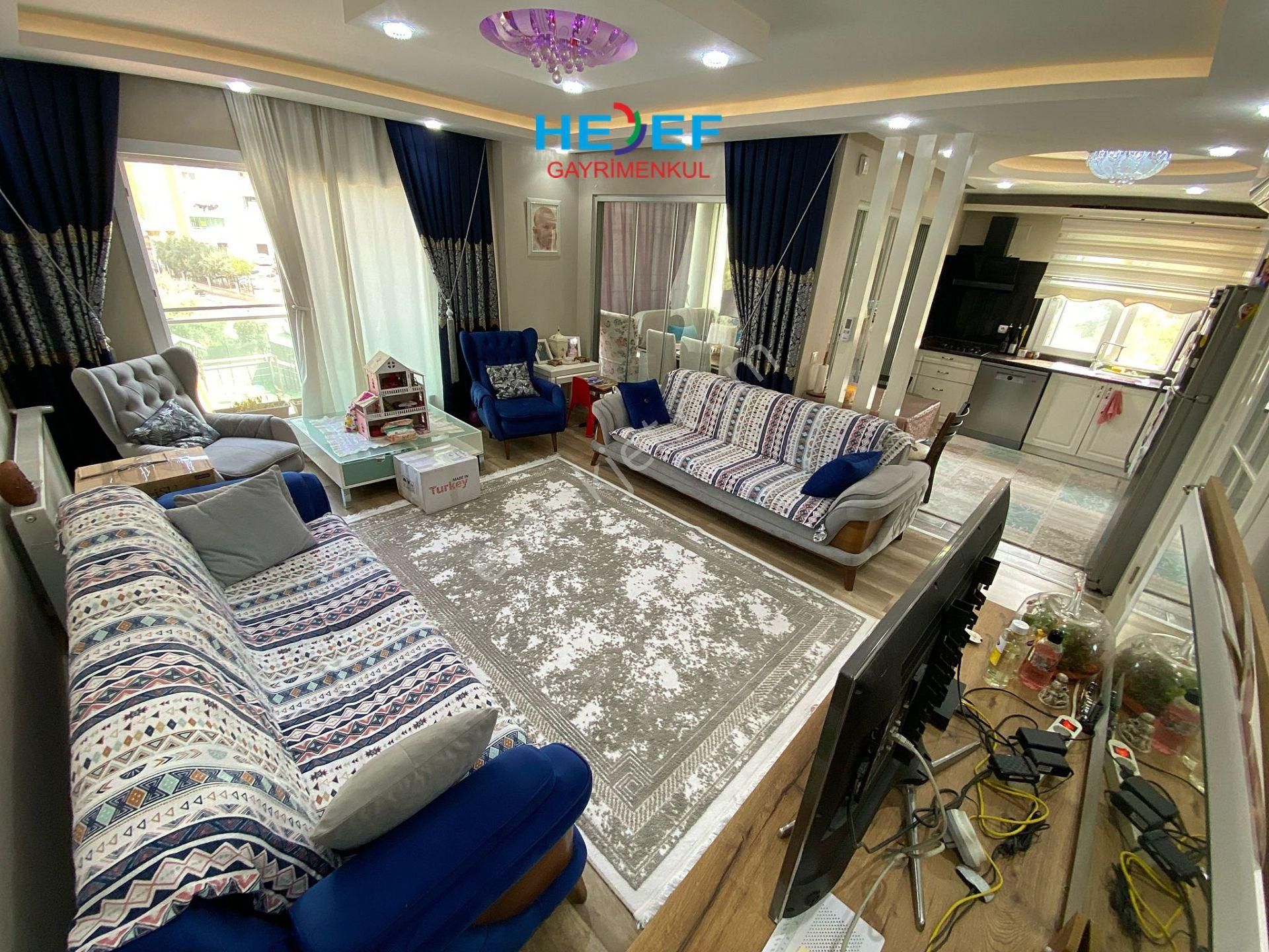 Hedef'ten Akdeniz Mah'de Kombili Havuzlu Geniş 2+1 Kiralık Daire