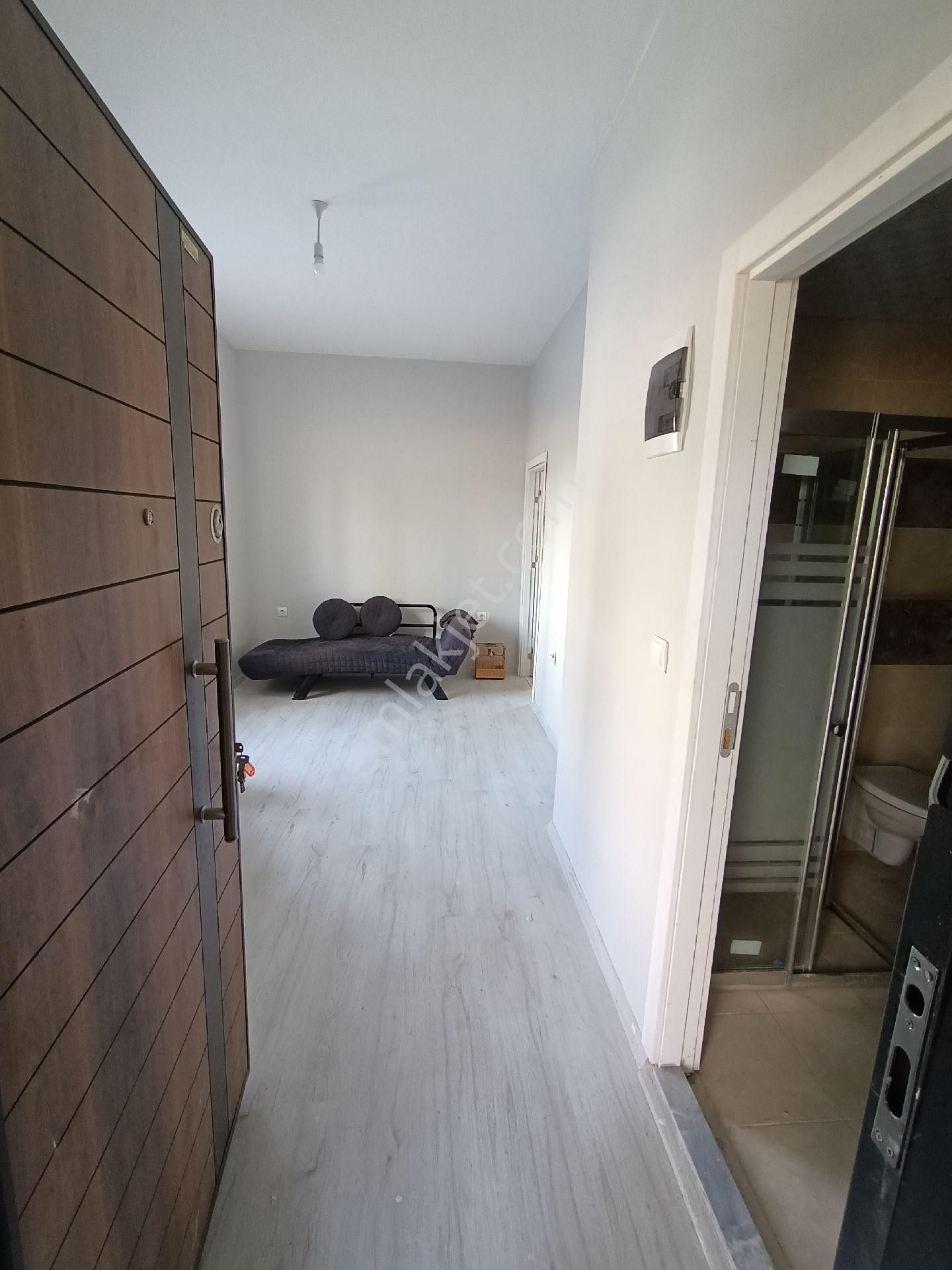 Yüzüncüyıl'da Düşük Katlı Binada Satılık 1+1 0 Daire