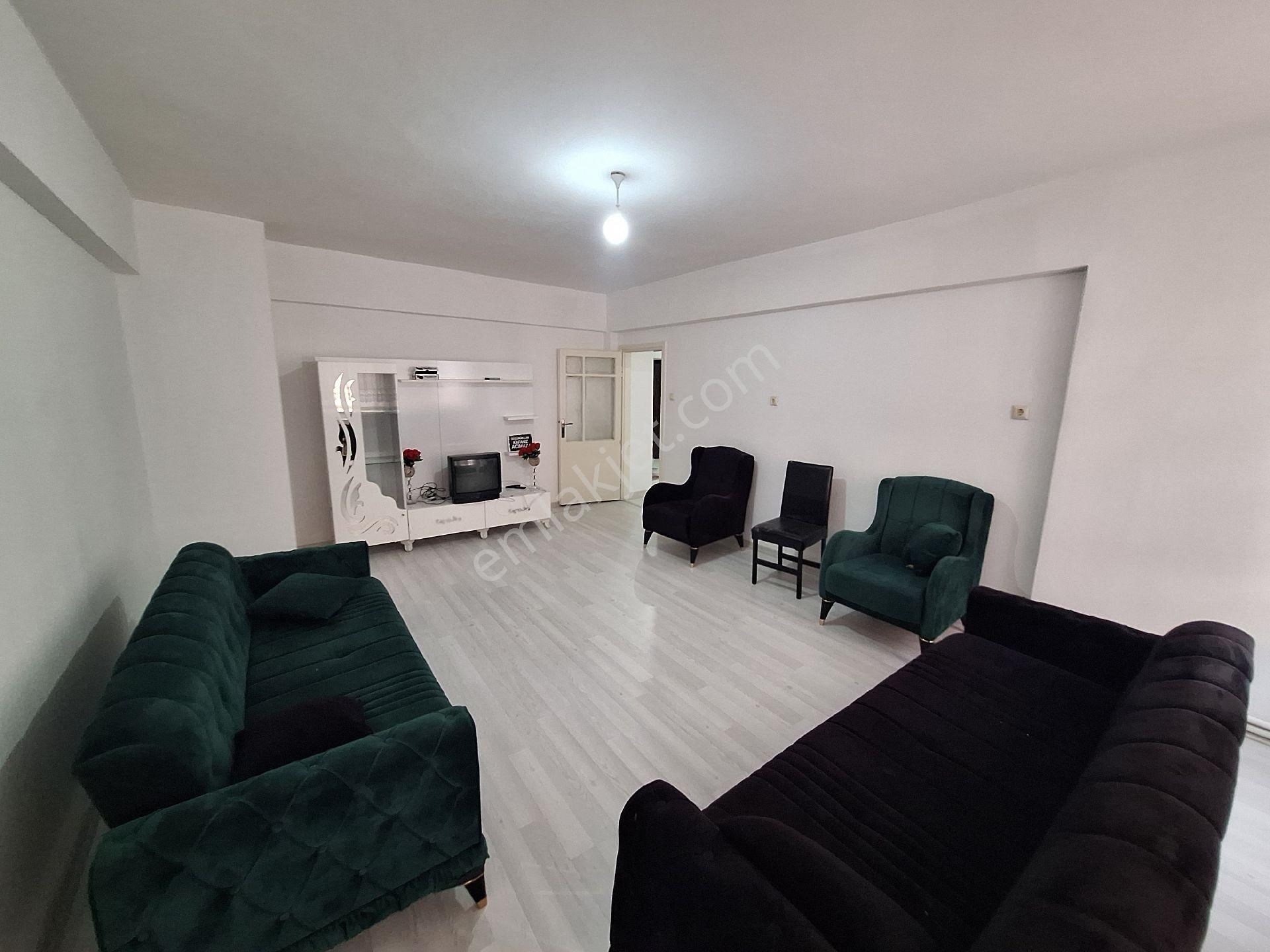 Uğur Mumcu Caddesi Üzeri/2+1 Satılık Daire