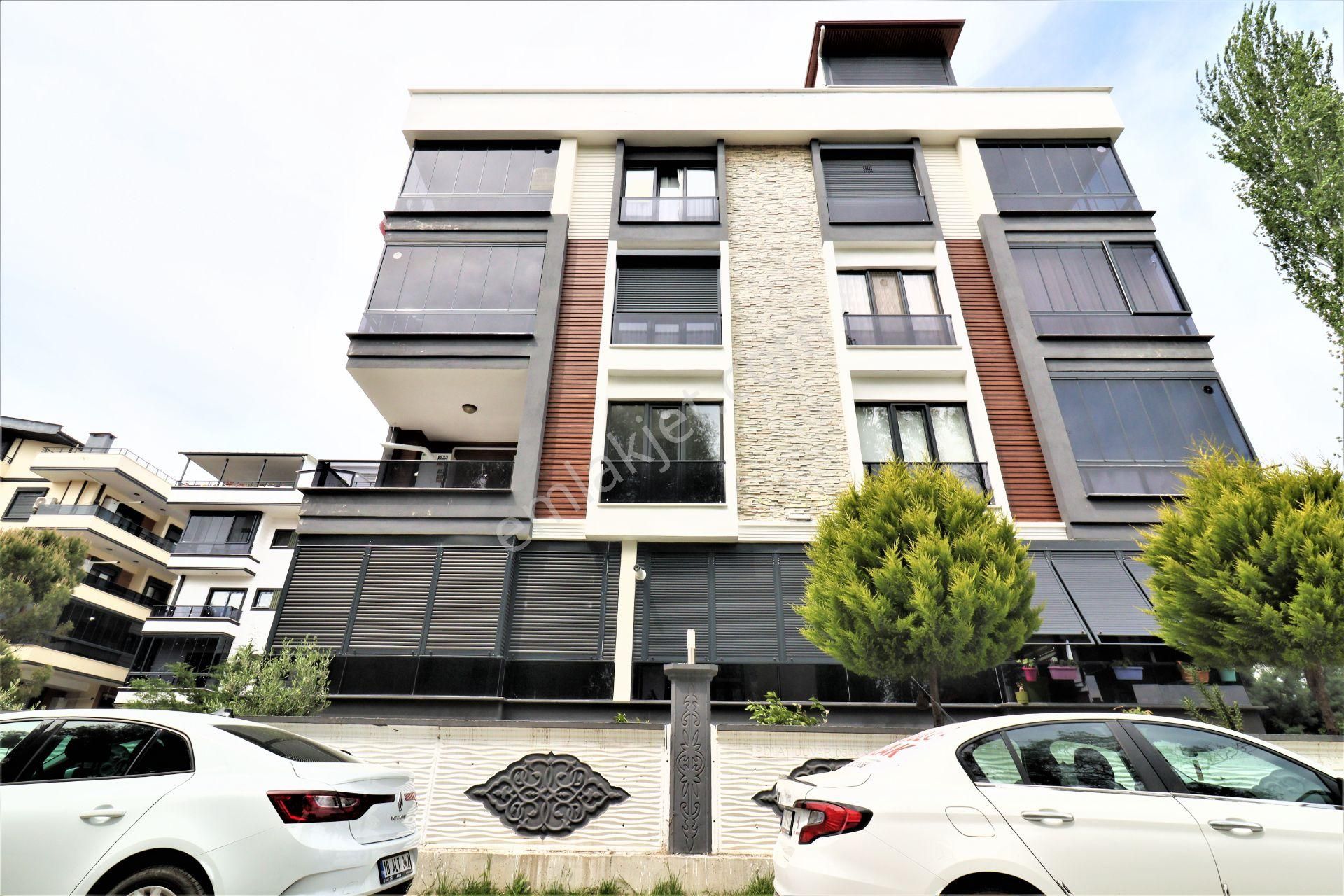 Tek Yetkili Aygül Güvencesiyle Akçay'da Modern Ve Şık Tasarımı İle Çift Teraslı Satılık 3+1 Dubleks