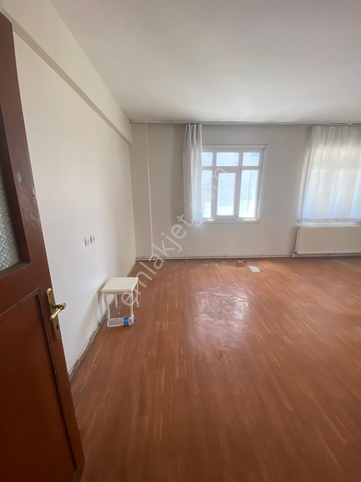 Ümraniye Atatürk Mahallesi Bekara Yabancı Ya Uygun Metro Yürüme Mesafesi Kiralık 2+1 Daire
