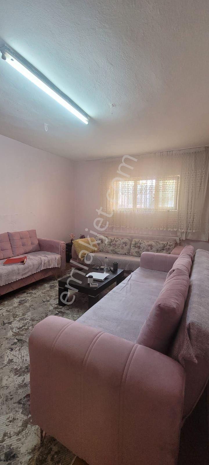 Denizli Karşıyaka Mahallesinde Satılık Daire