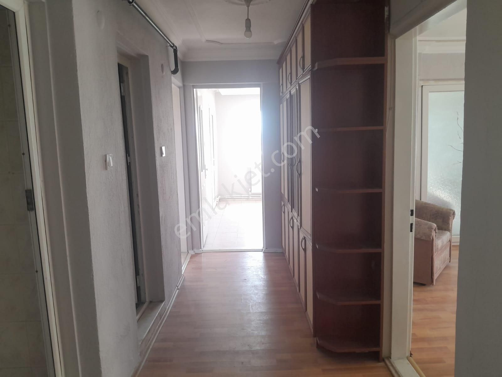 Torbalı Metropolis Cad. İzban Yakını 2+1 Doğalgazlı Satılık Daire
