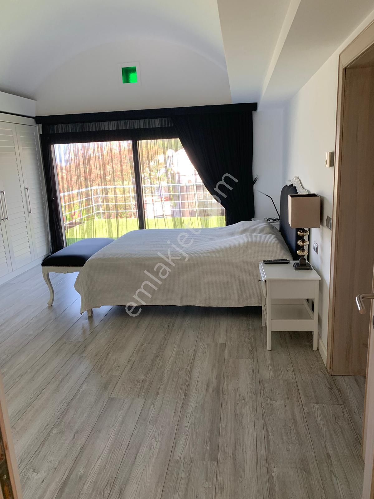 Bodrum Torbada Havuzlu Site İçerisinde Müstakil Tripleks Villa - Görsel 8