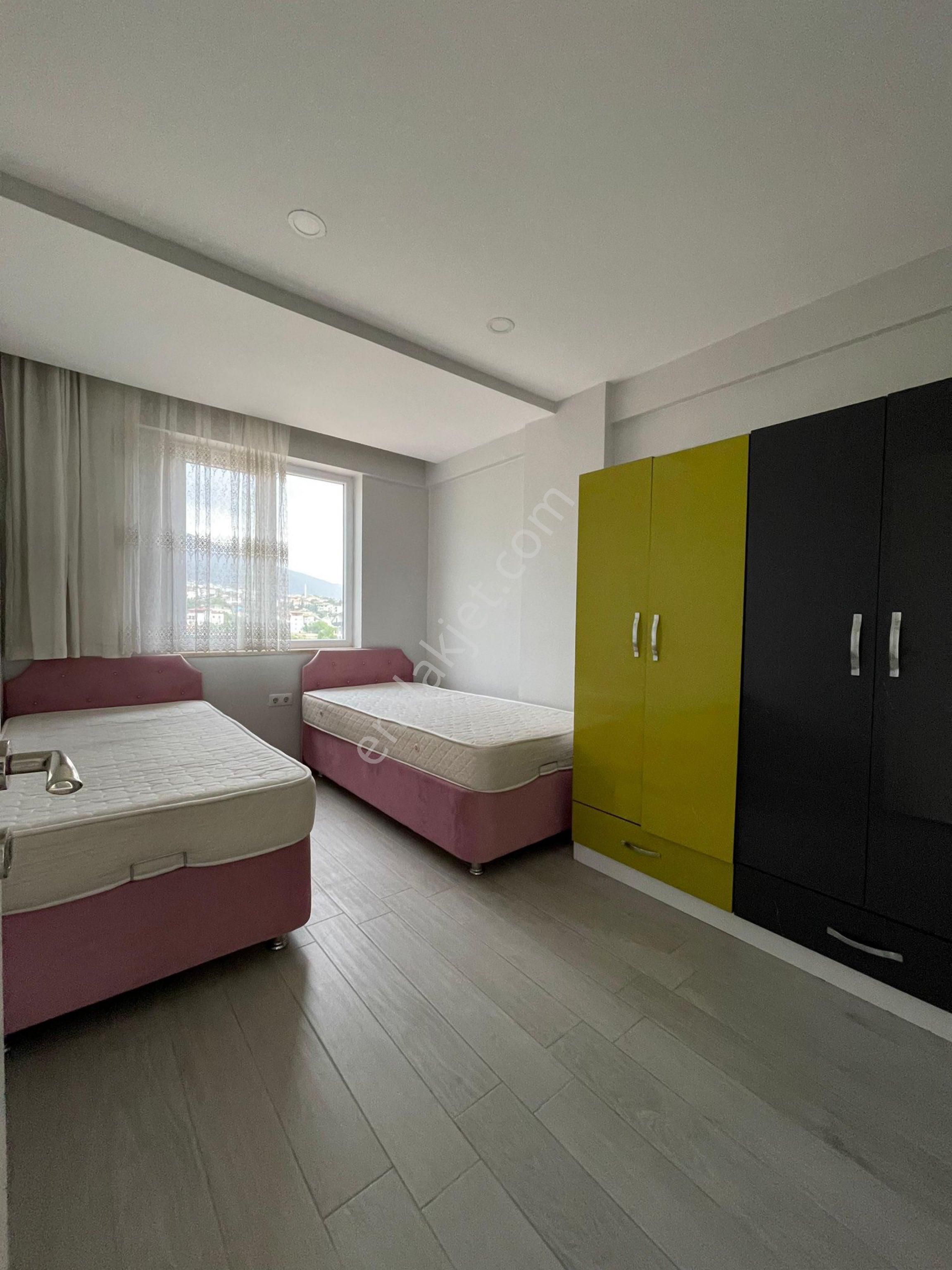 Denizli Honaz Merkez 2+1 3.kat 65 M2 Asansörlü 5 Katlı Bina 8 Yaşında 1.500.000 ₺