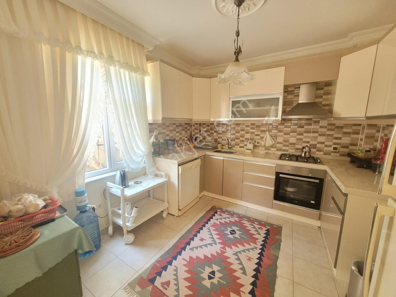 Delux'den Topağaç Mah.'de Denize Yürüme Mesafesinde Villa - Görsel 9