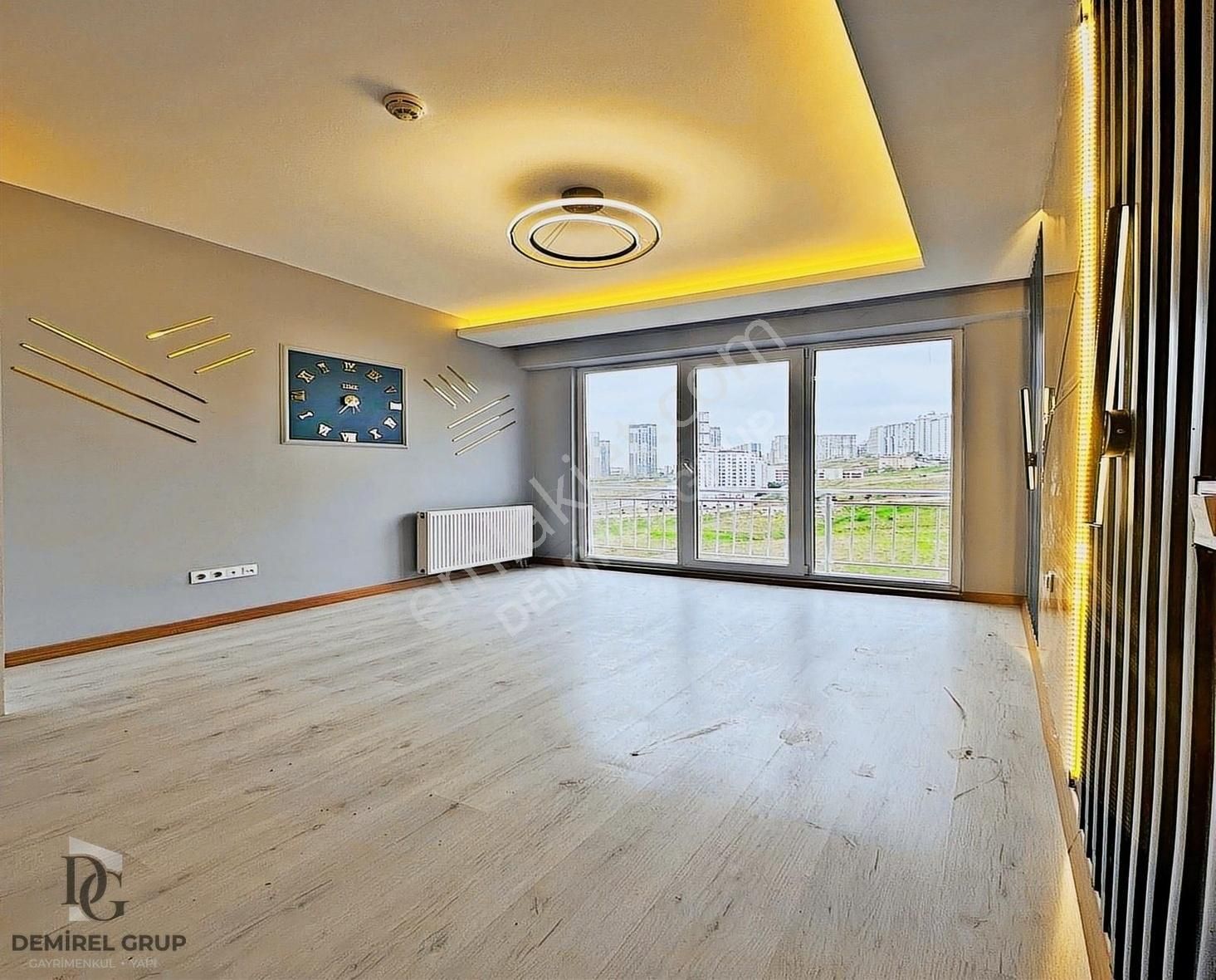 Cumhuriyet Mahallesi Metrobüse Yakın Site İçi 1+1 Daire