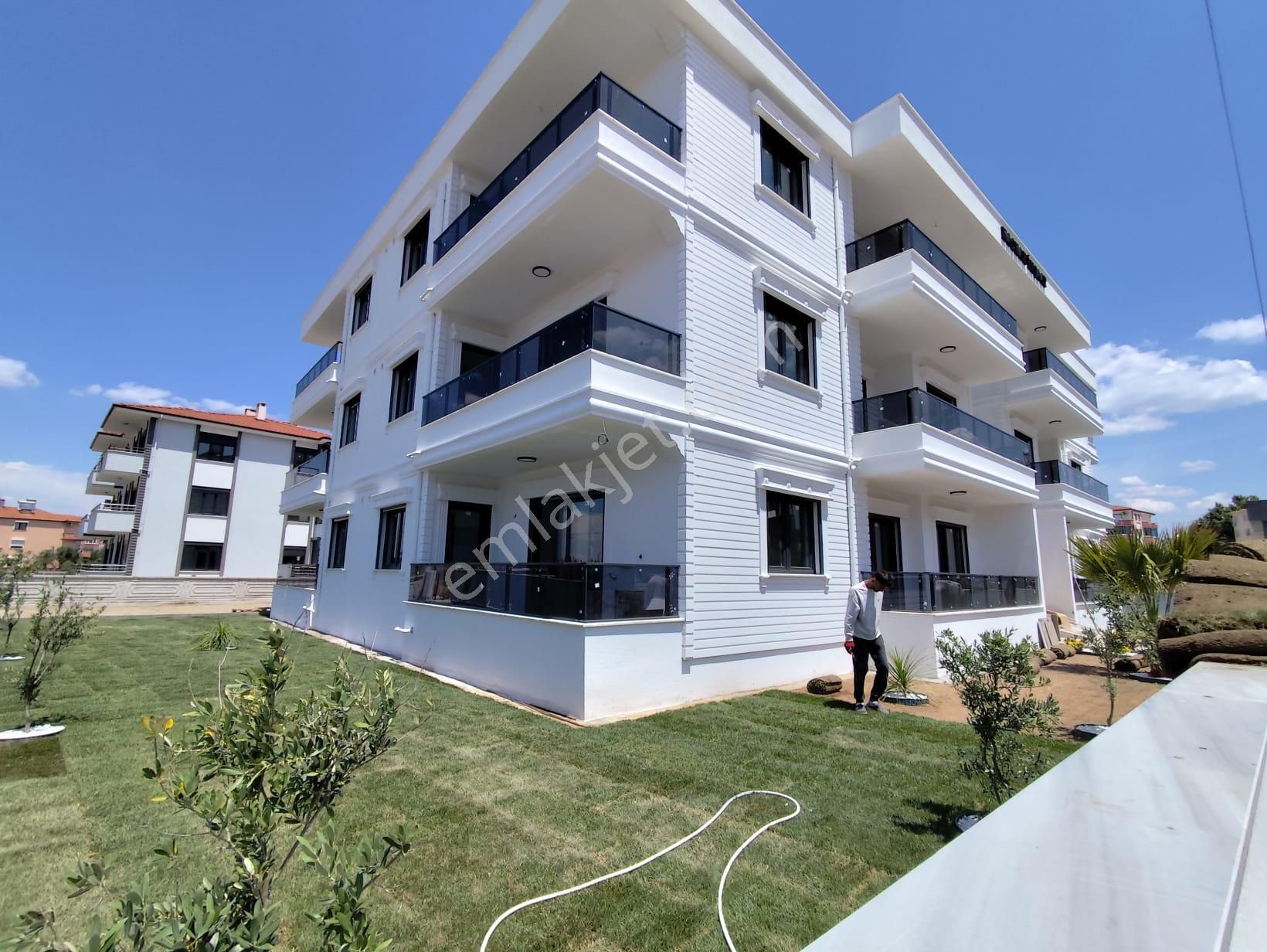 Ayvalık Altınovada Akılı Sistemli 3 Katlı Binanın 2+1 Sıfır Lüks Daire - Görsel 9