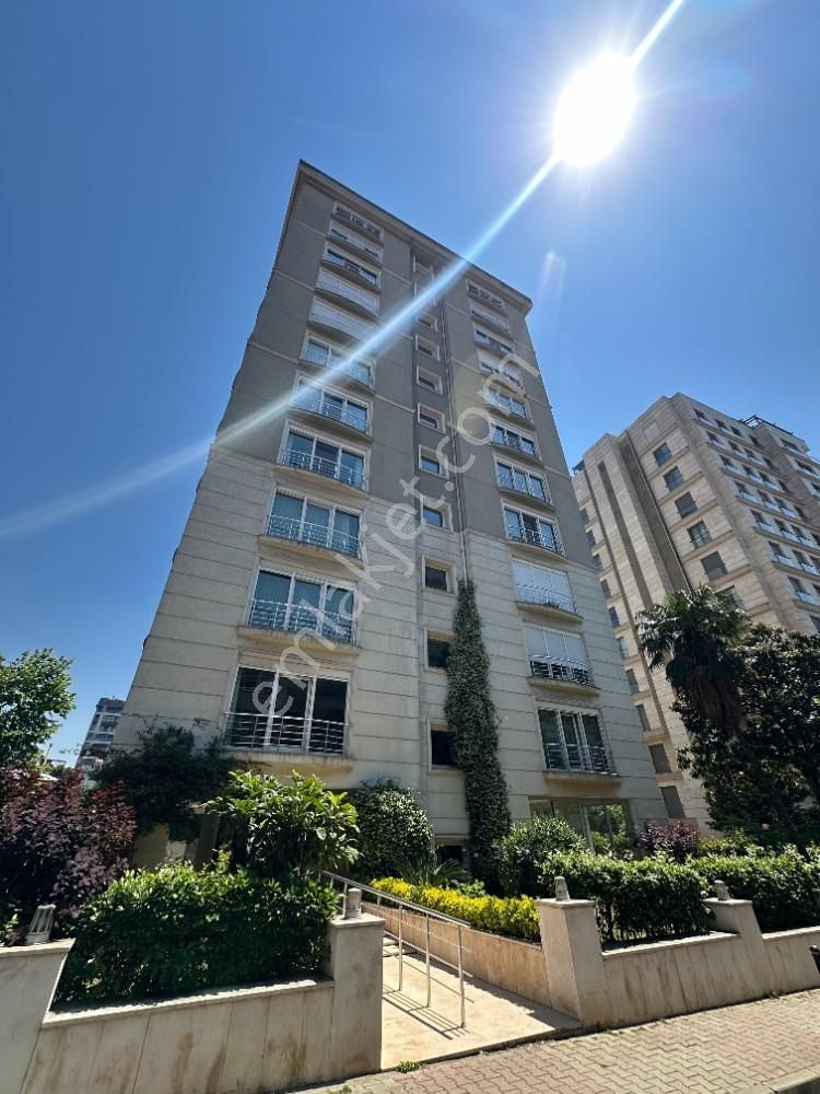 Kadıköy Caddebostanda 4+1 Satılık Daire Troykadan