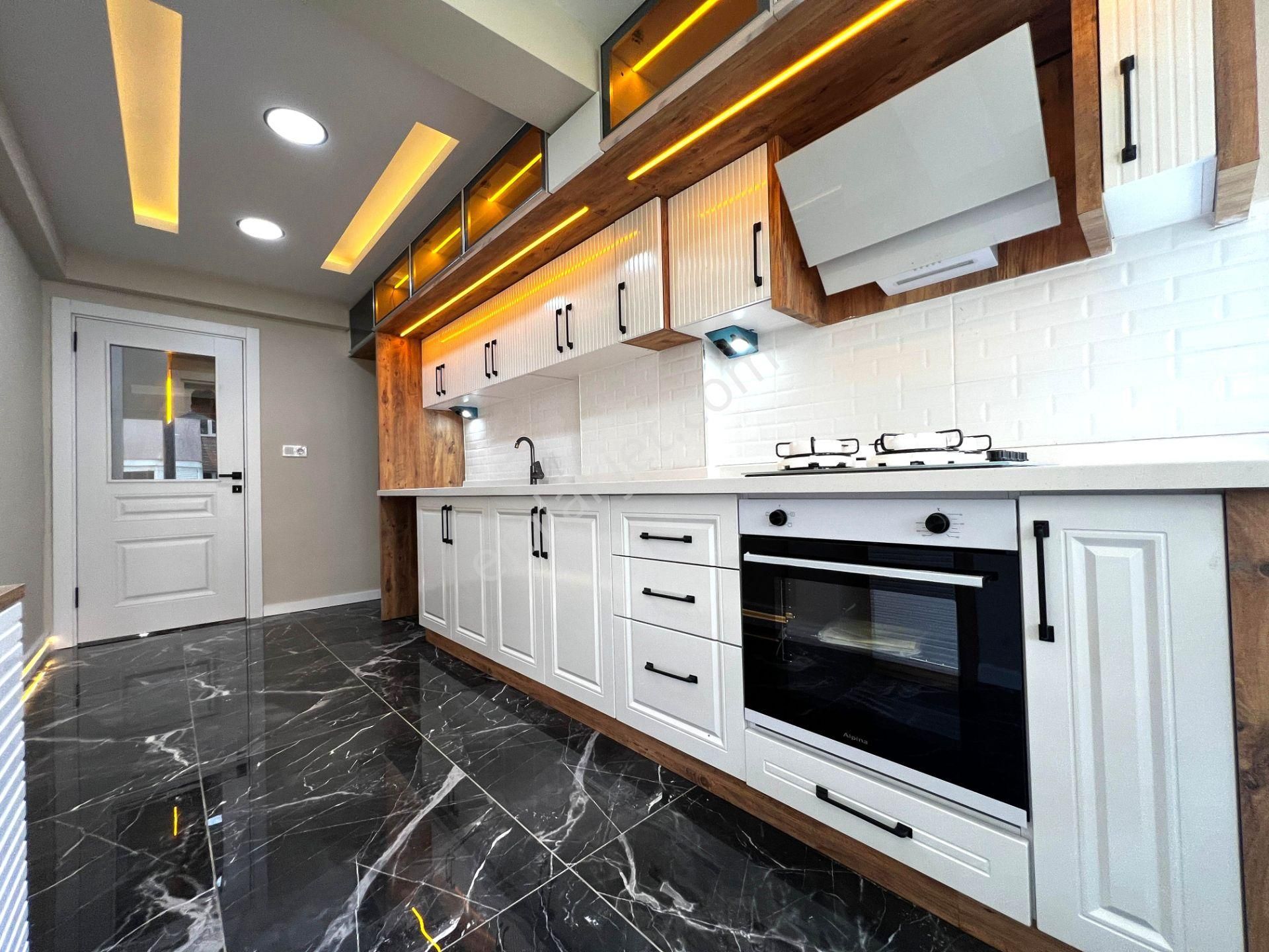 Yiğit'ten Akçay'da Full Yapılı 2+1 Şık Ve Lüks Tasarımlı Daire