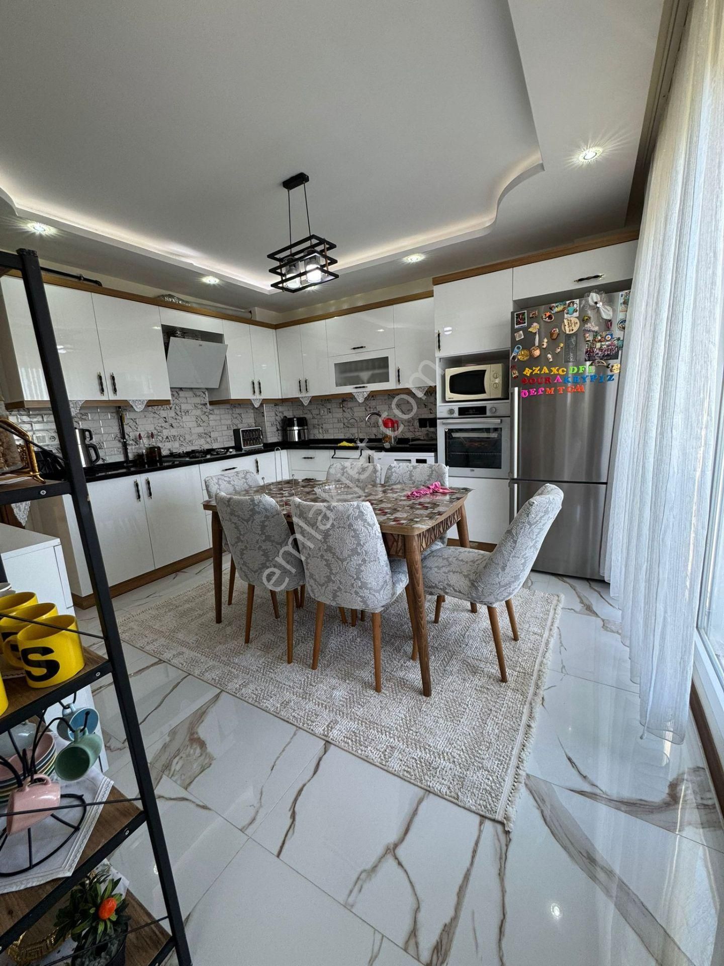 Ocaklı Mahallesinde Site İçi 3+1 Yerden Isıtmalı Sıfır Ayarında Daire