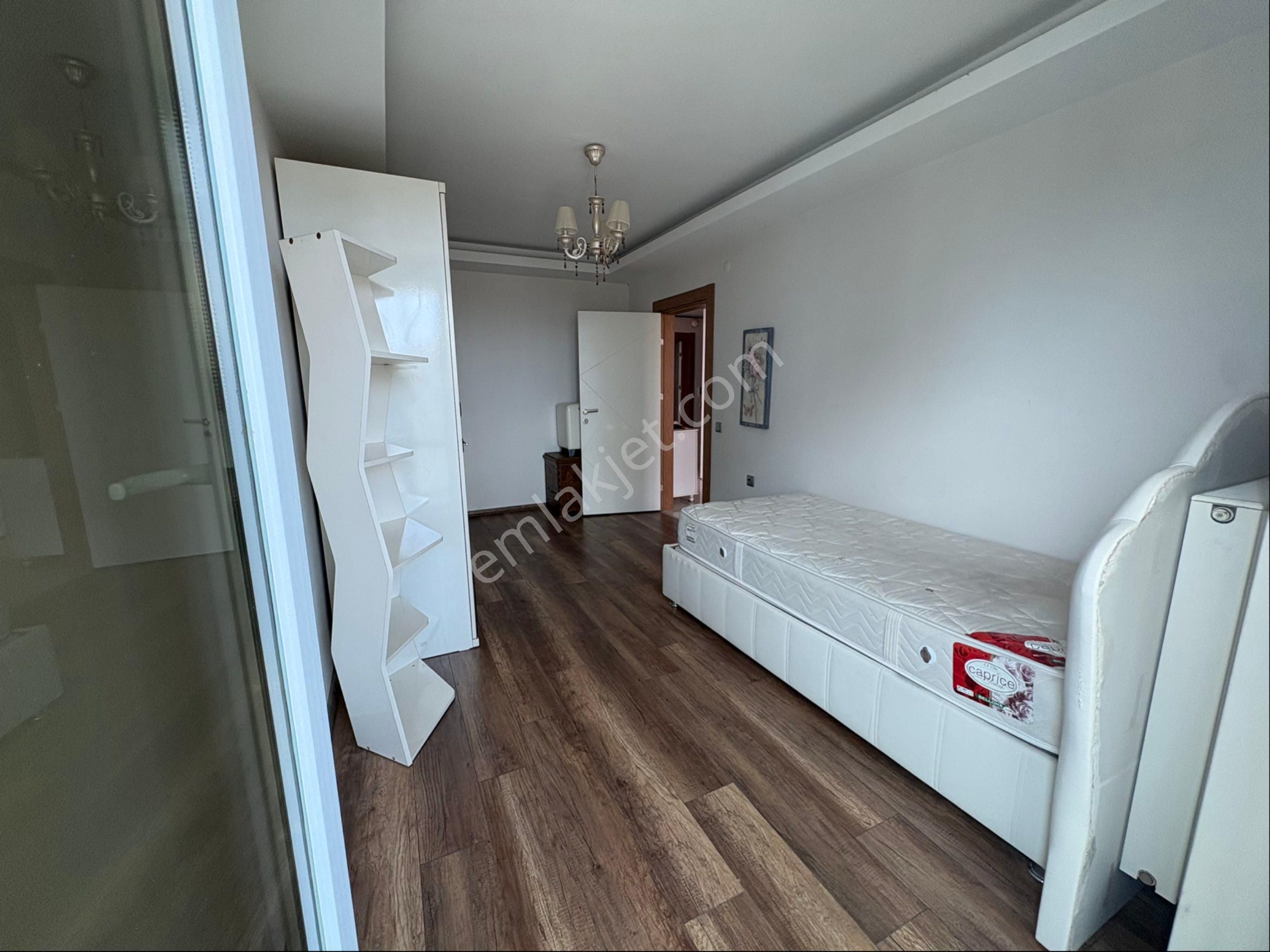 Tramvaya Sıfır 2+1 Eşyalı Satılık Daire - Görsel 12