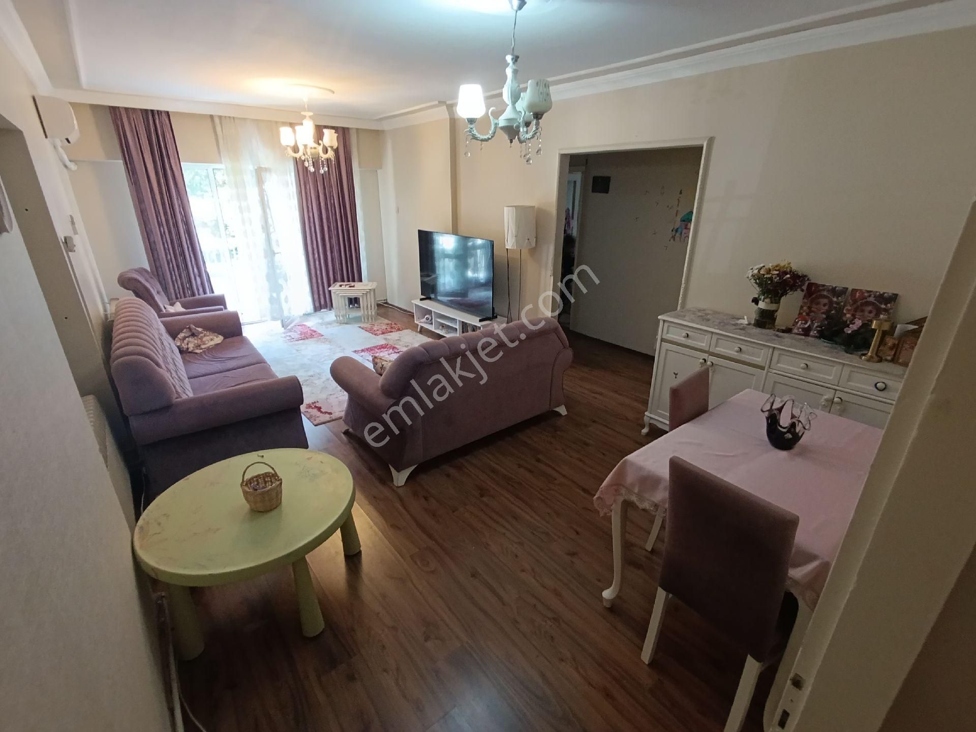 İçerenköy Askent Sitesinde Bostancıı Köprü Yakın Full Aydınlık Satılık