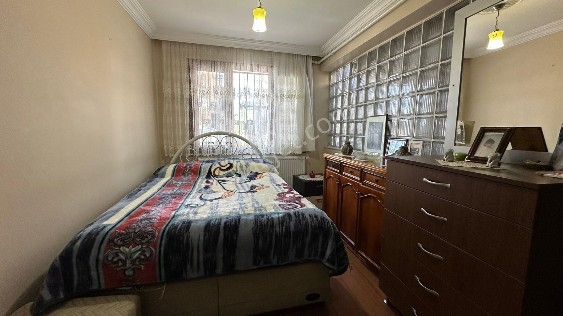 Urla Zeytinalanı Sahilde Deniz Manzaralı Satılık 3 Katlı Villa - Görsel 31