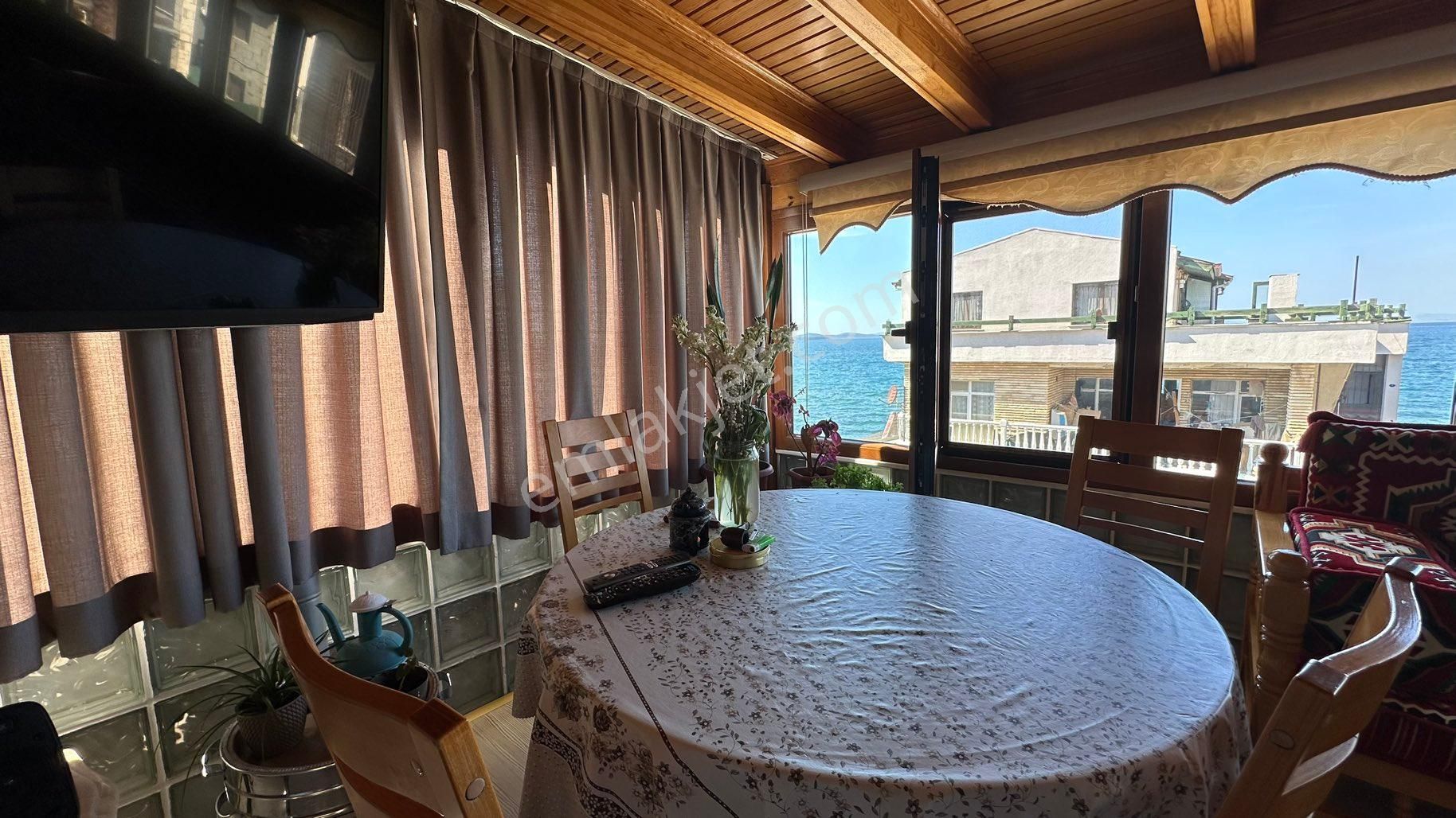 Urla Zeytinalanı Sahilde Deniz Manzaralı Satılık 3 Katlı Villa - Görsel 10