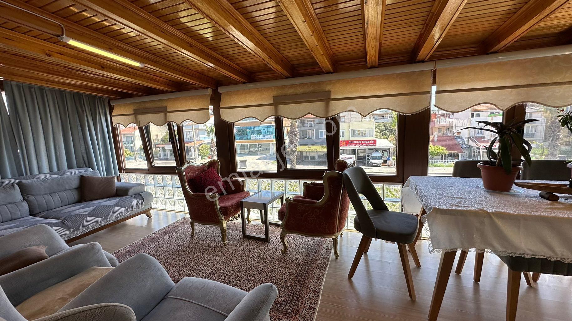 Urla Zeytinalanı Sahilde Deniz Manzaralı Satılık 3 Katlı Villa - Görsel 13