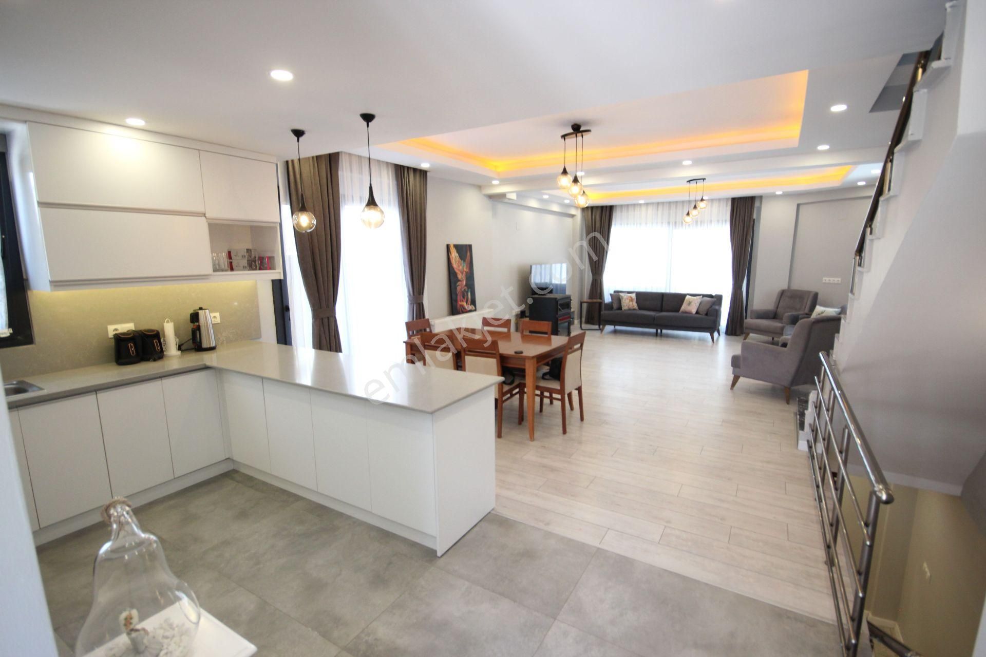 Goldhouse Dan Satılık Villa Yeşilüzümlüde Havuzlu Müstakil 5+1 - Görsel 5