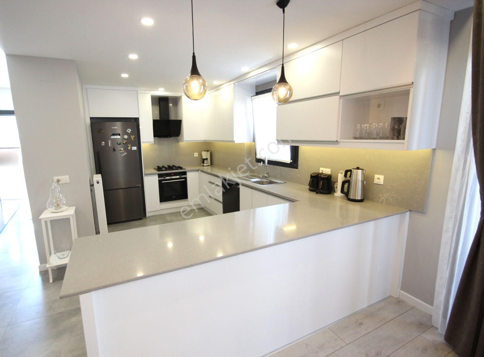 Goldhouse Dan Satılık Villa Yeşilüzümlüde Havuzlu Müstakil 5+1 - Görsel 10