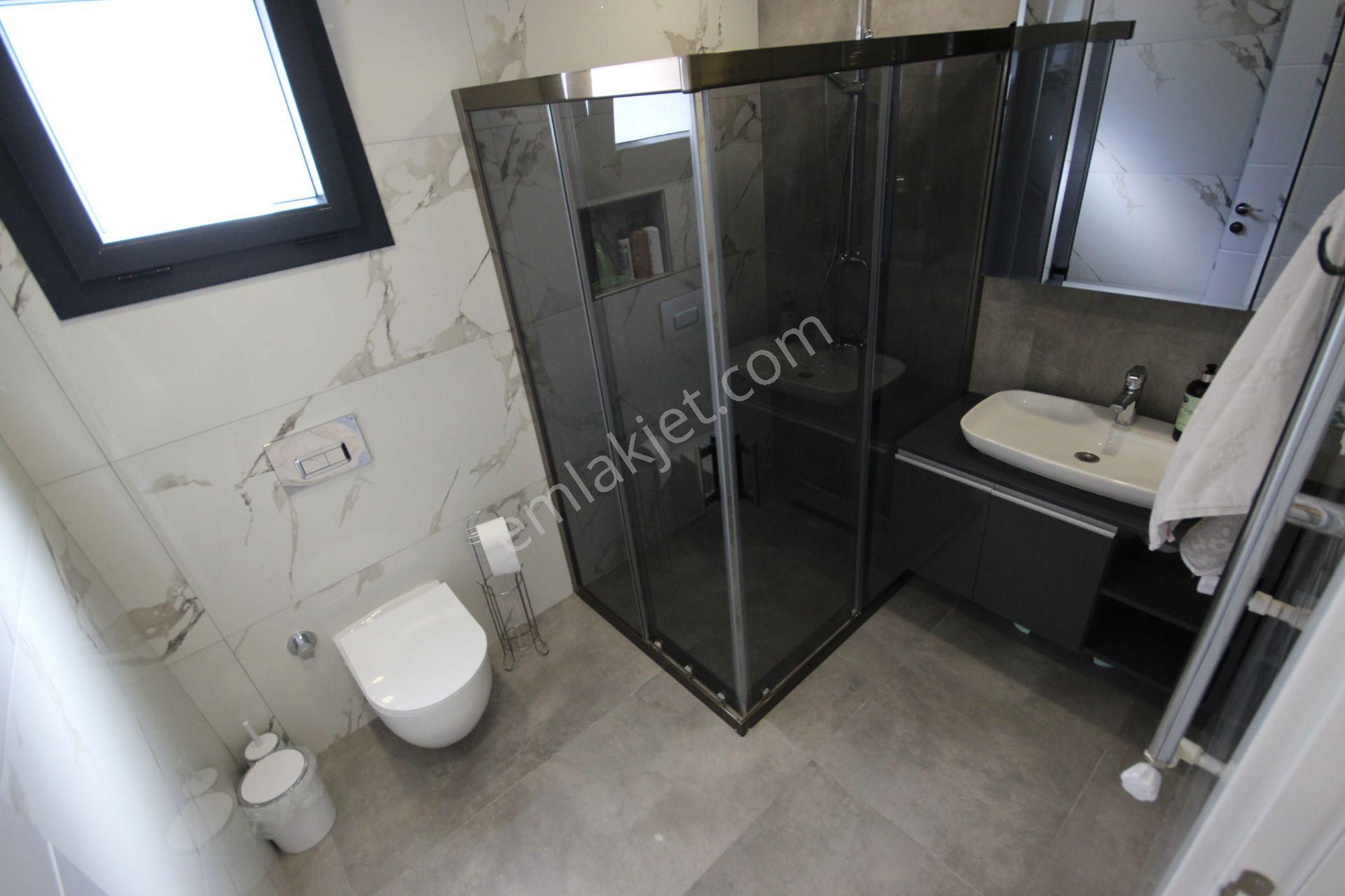 Goldhouse Dan Satılık Villa Yeşilüzümlüde Havuzlu Müstakil 5+1 - Görsel 18