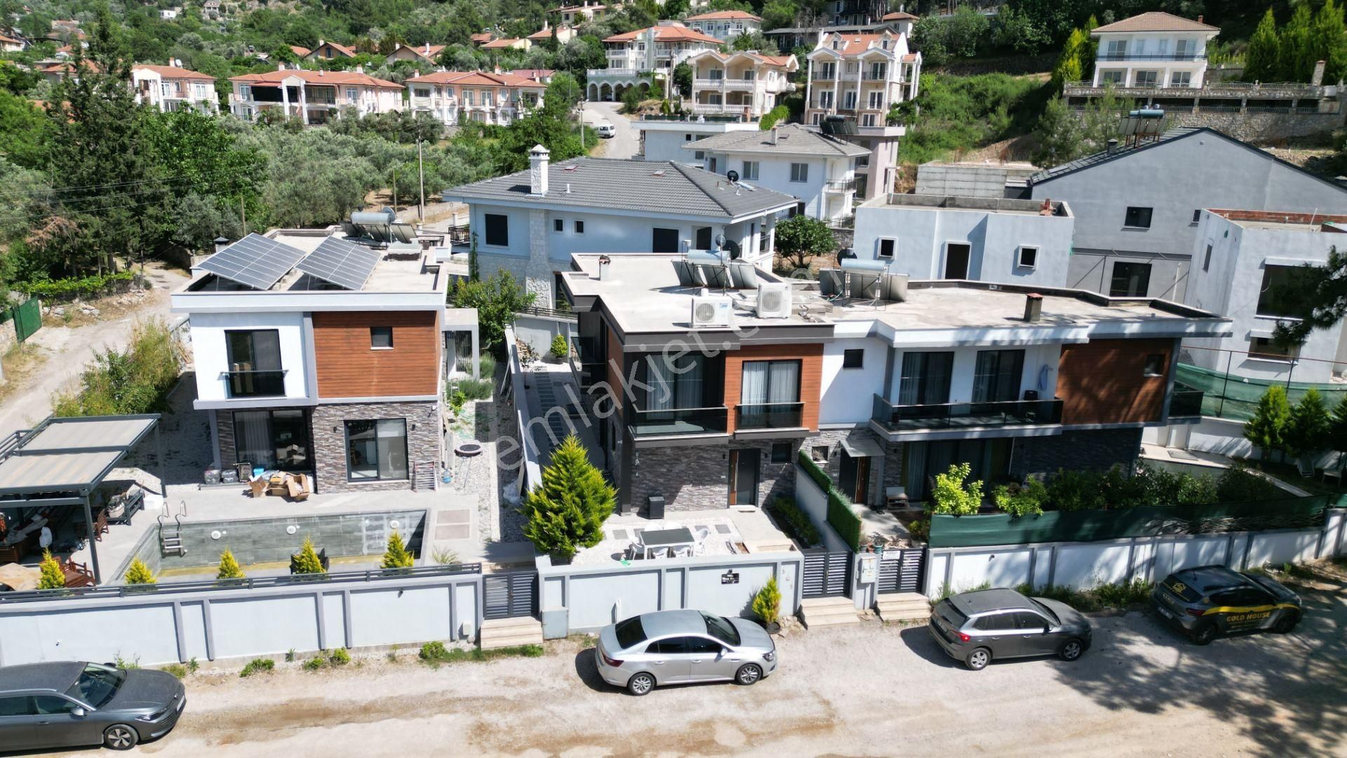 Goldhouse Dan Satılık Villa Yeşilüzümlüde Havuzlu Müstakil 5+1 - Görsel 2