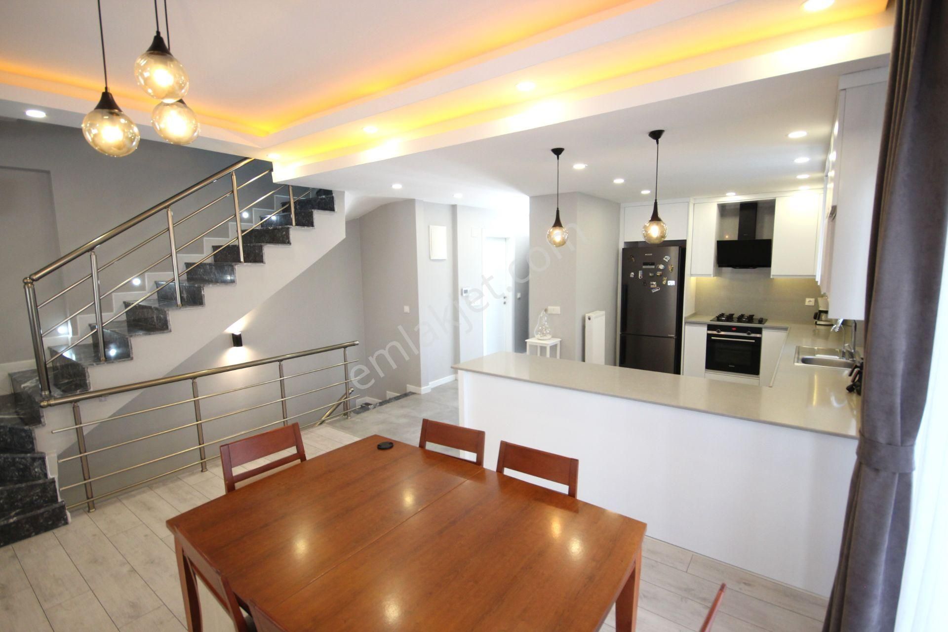 Goldhouse Dan Satılık Villa Yeşilüzümlüde Havuzlu Müstakil 5+1 - Görsel 9