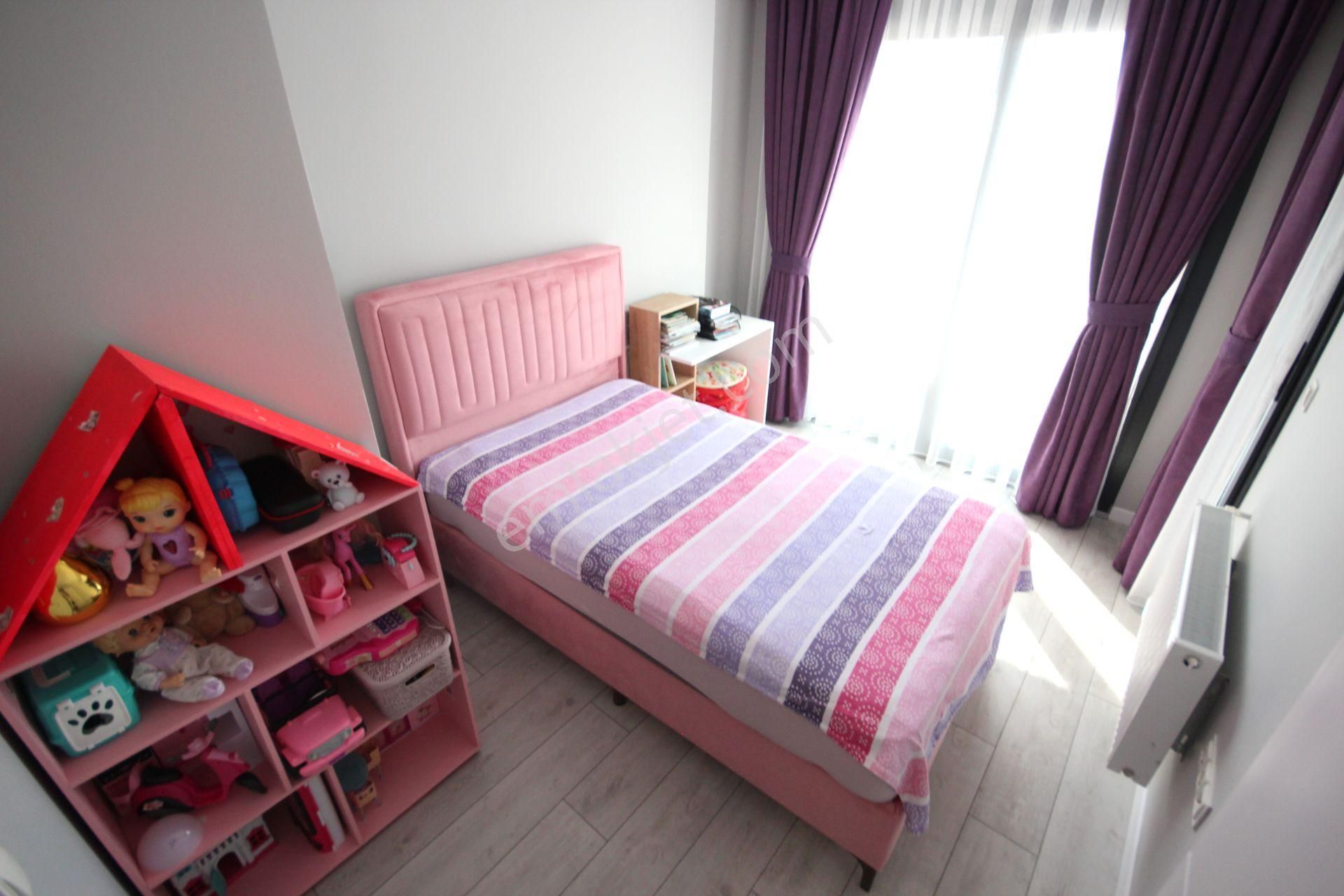 Goldhouse Dan Satılık Villa Yeşilüzümlüde Havuzlu Müstakil 5+1 - Görsel 26