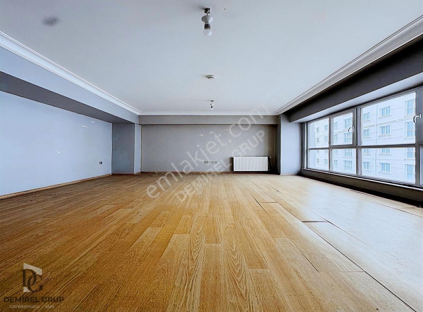 Talatpaşa Mahallesi Güvenlikli Site İçi 145m2 3+1 Fırsat Daire !