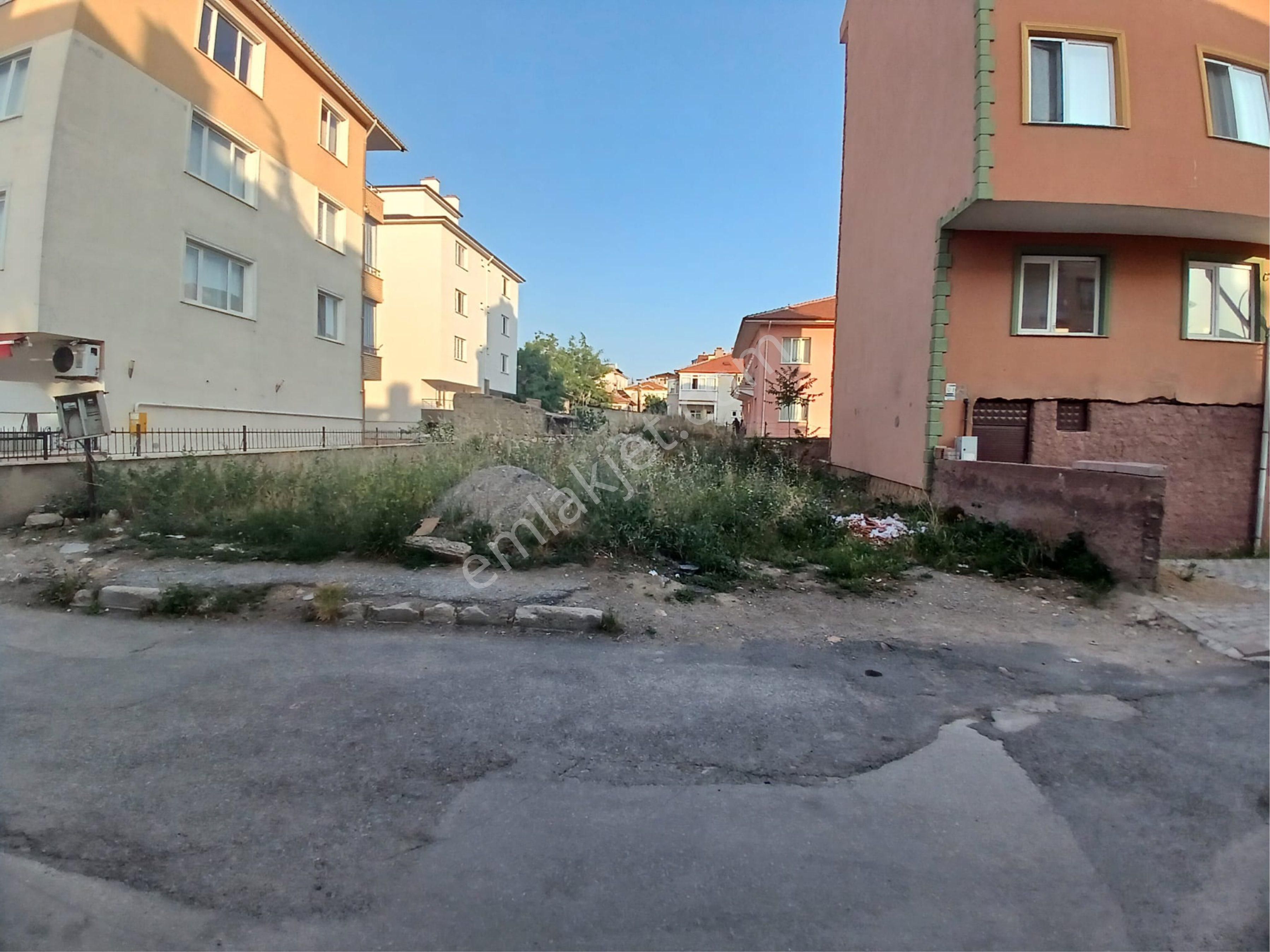 Erden Emlaktan Satılık Konut İmarlı Arsa