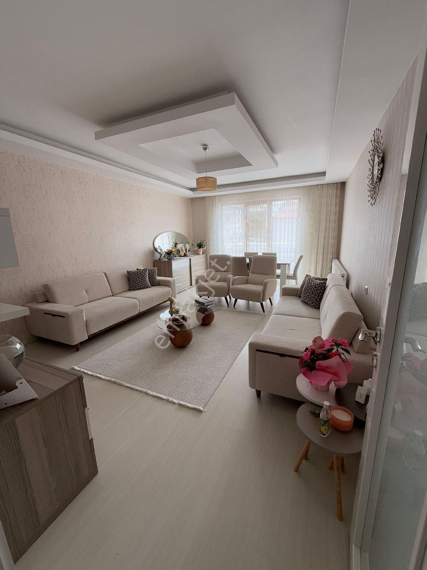 Atapark Mahallesi Elmalık Caddesinde Yeni Bınada Satılık 3+1 Daire